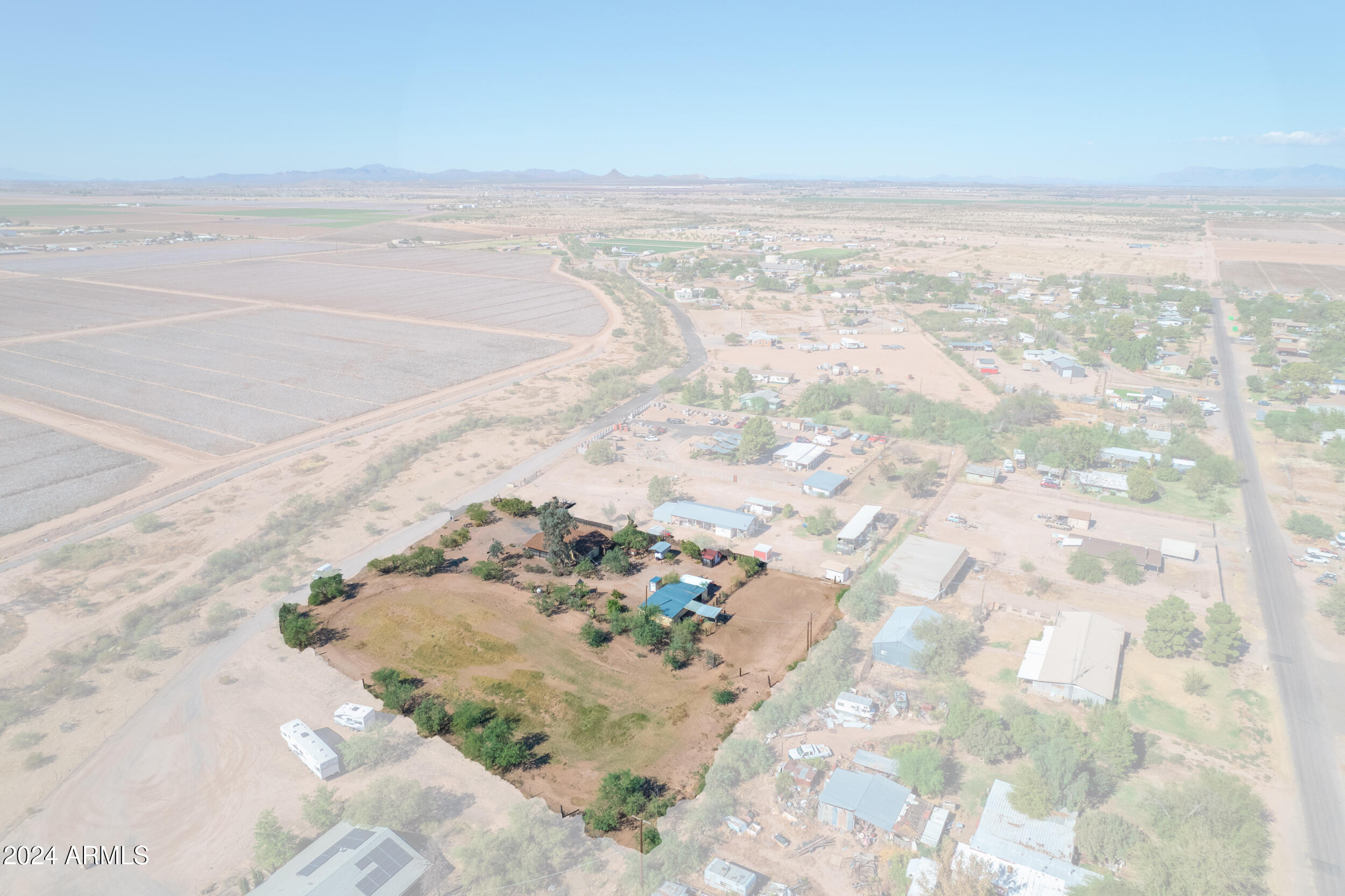 11475 N RHODES Court