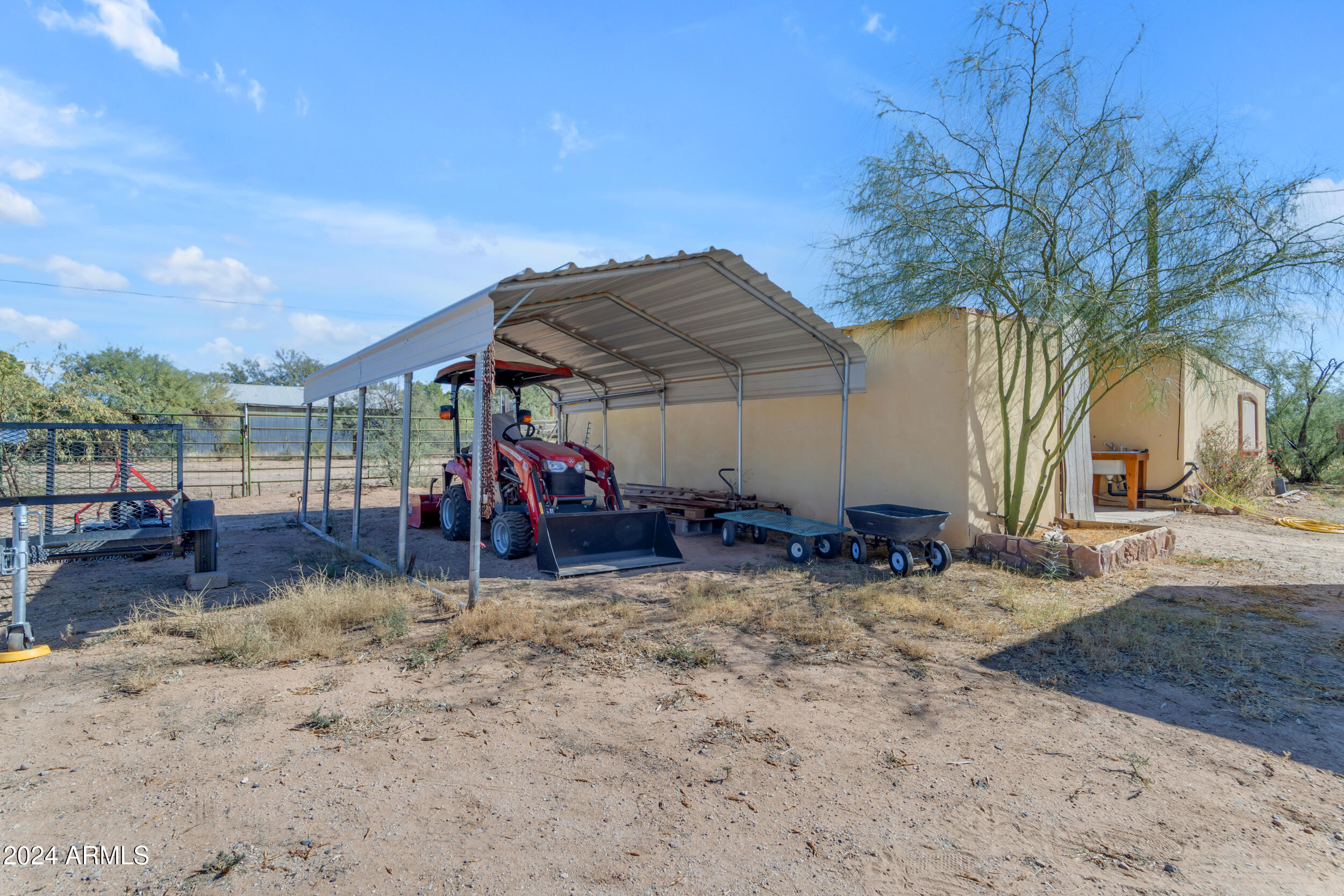 11475 N RHODES Court