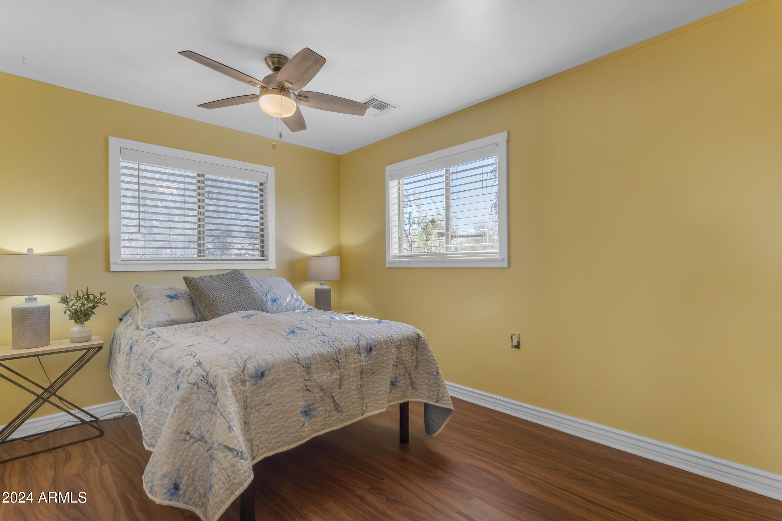 11475 N RHODES Court