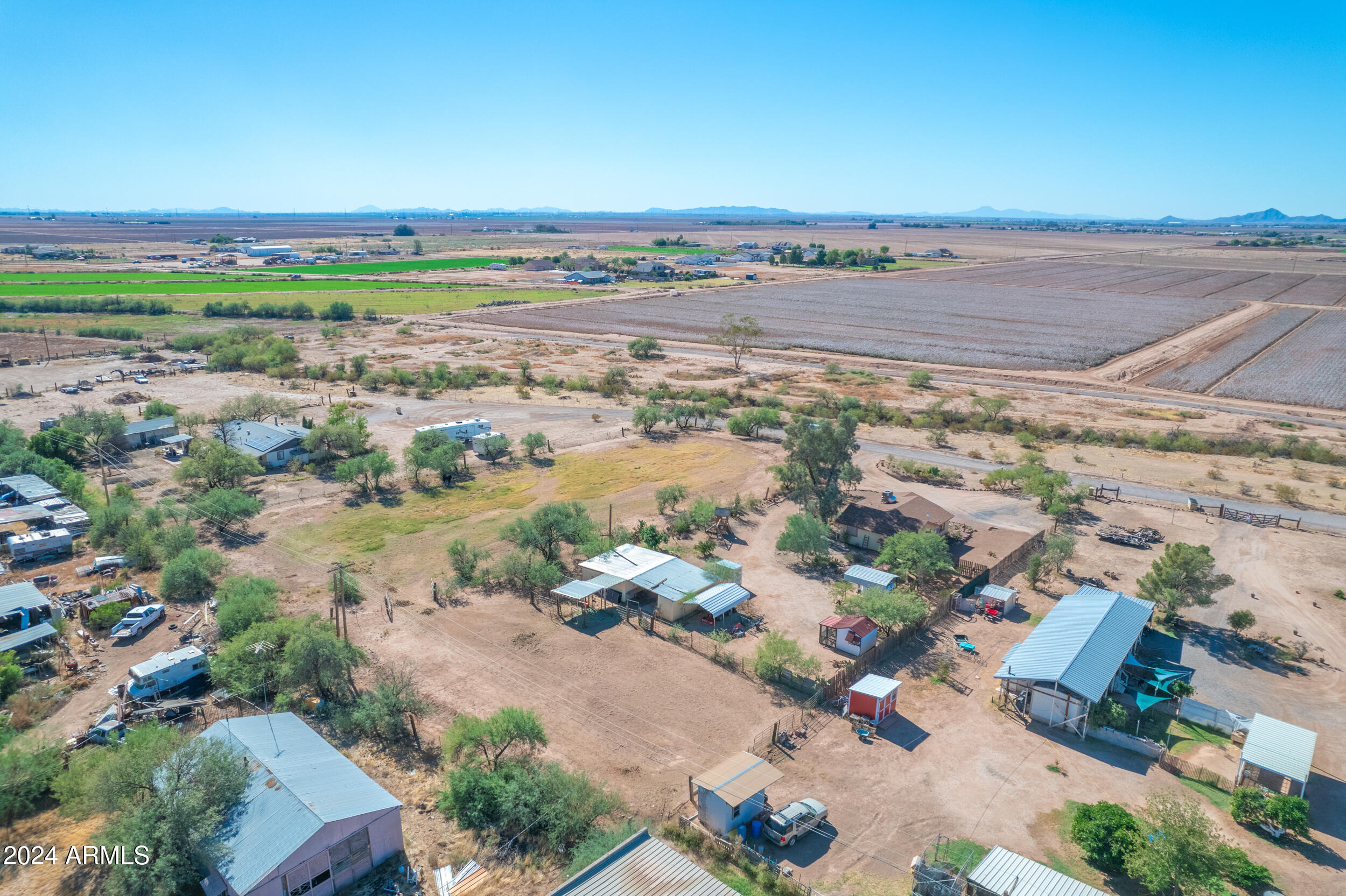 11475 N RHODES Court