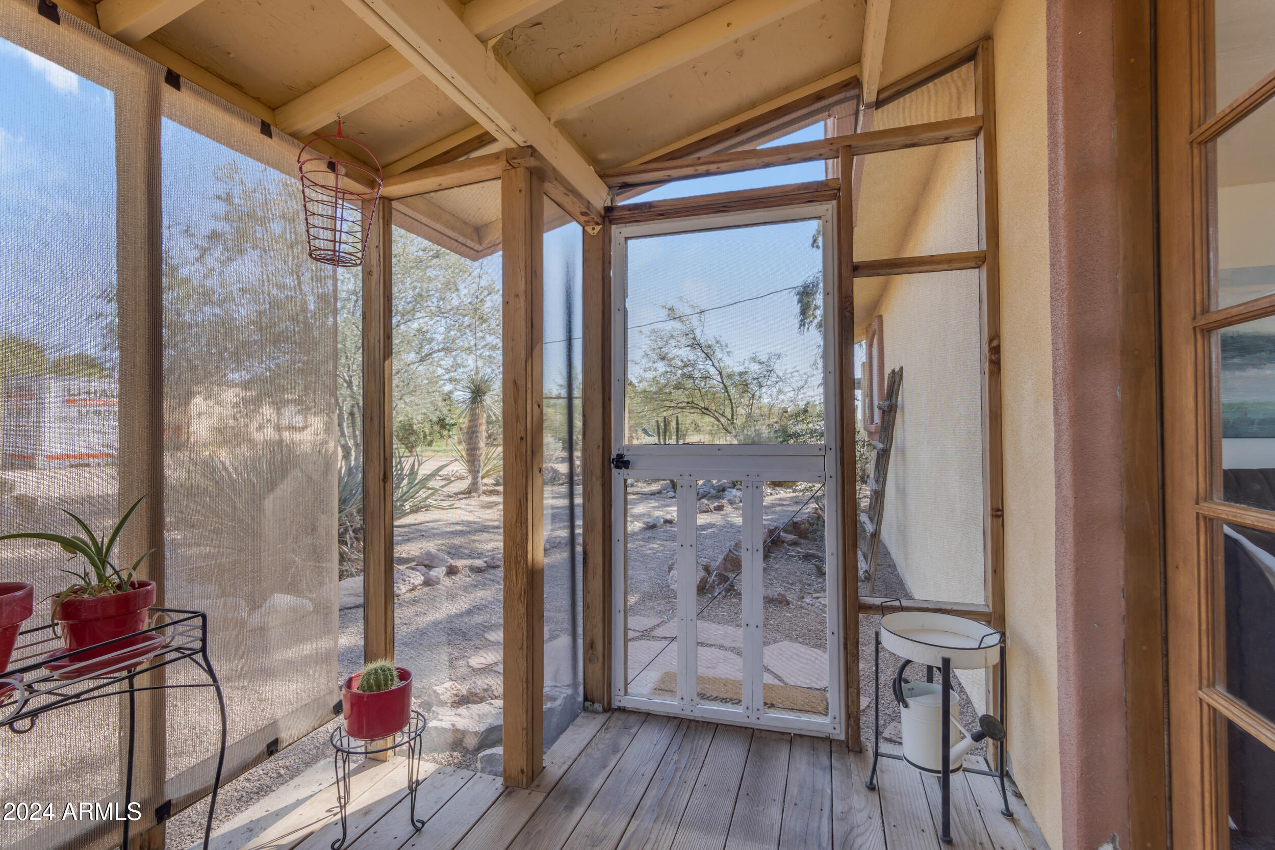 11475 N RHODES Court