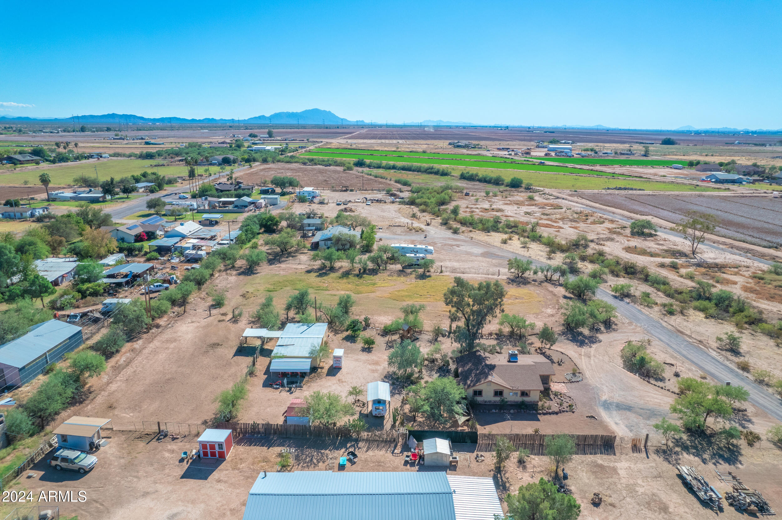 11475 N RHODES Court