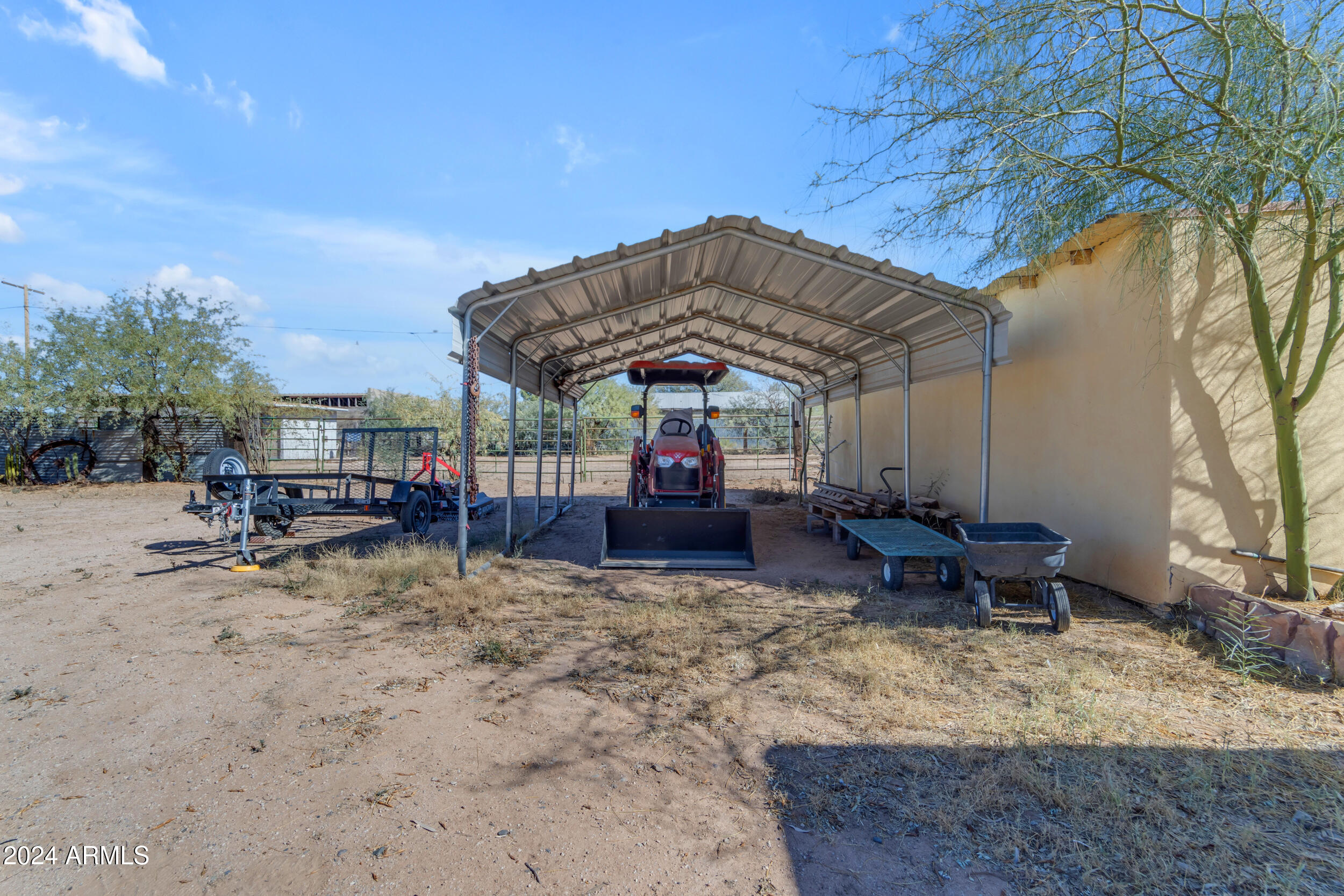 11475 N RHODES Court