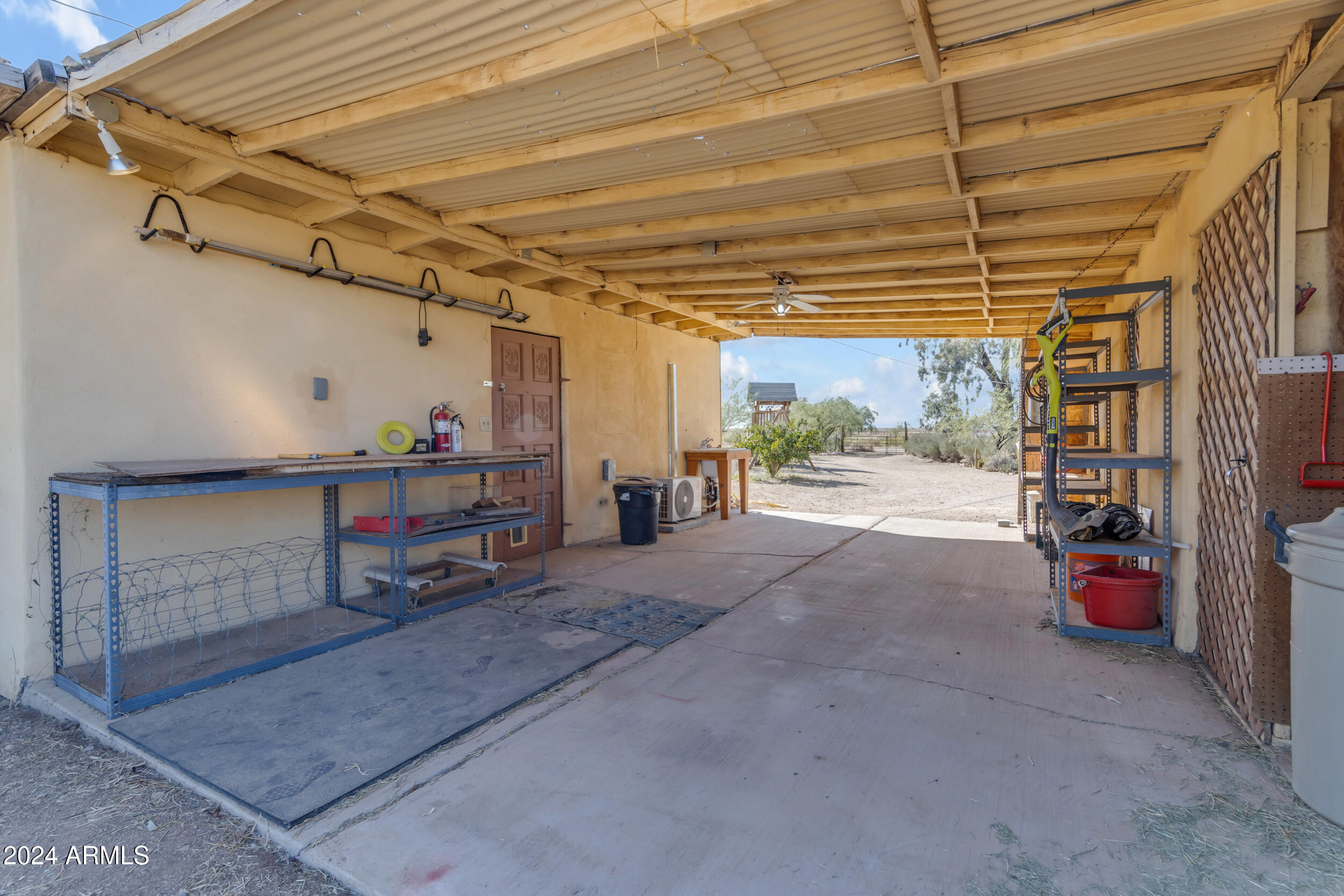 11475 N RHODES Court