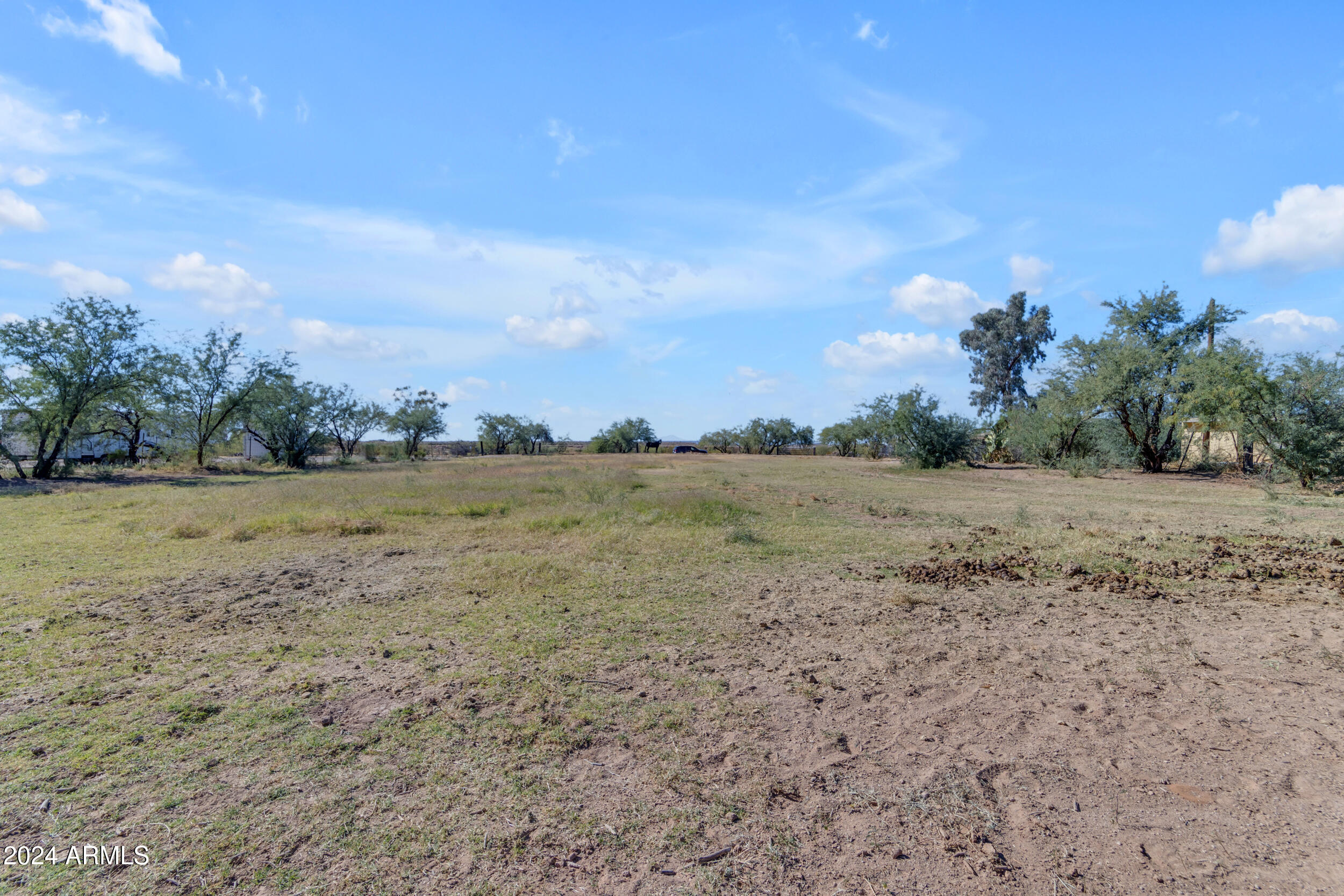 11475 N RHODES Court