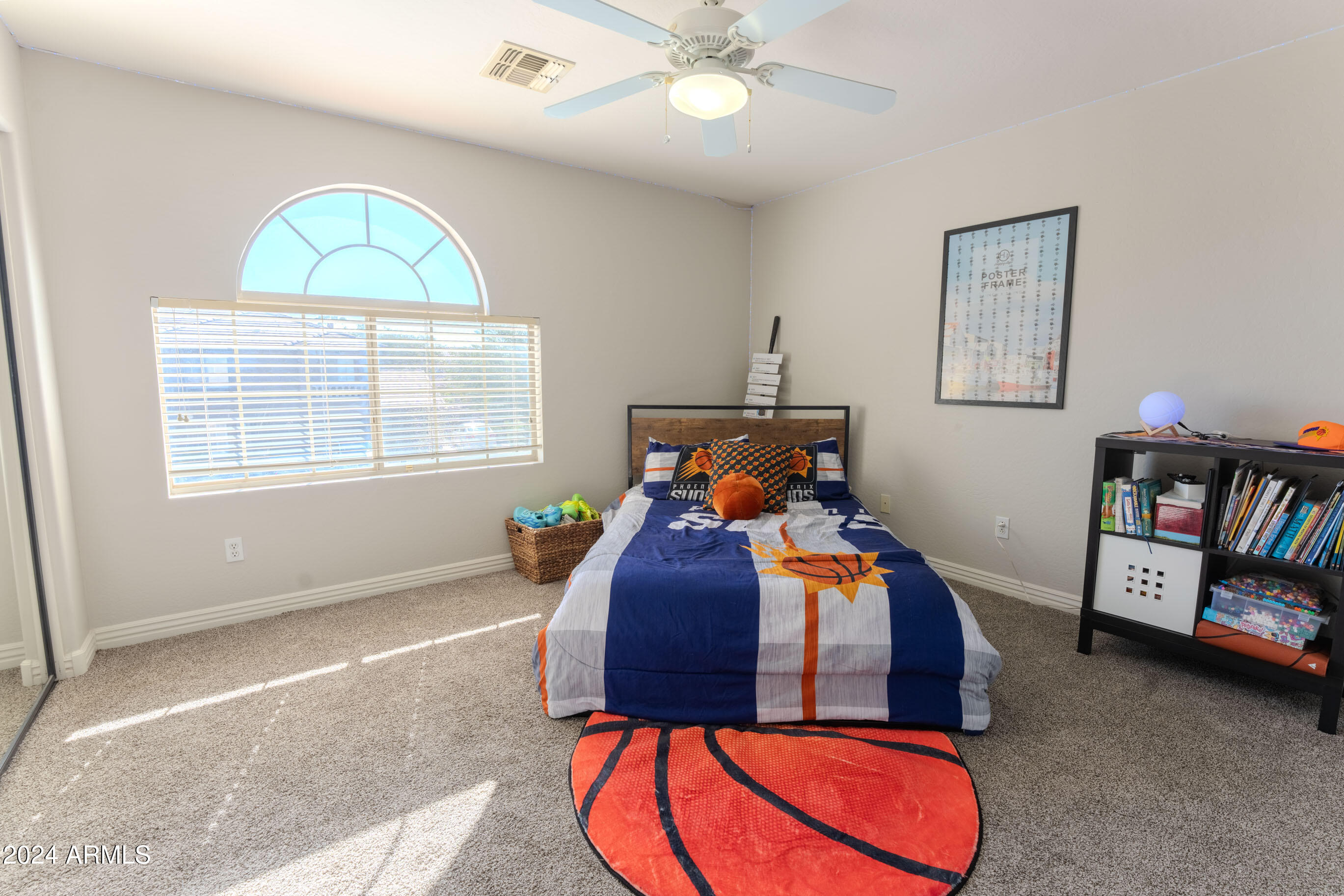 1724 E COCONINO Drive