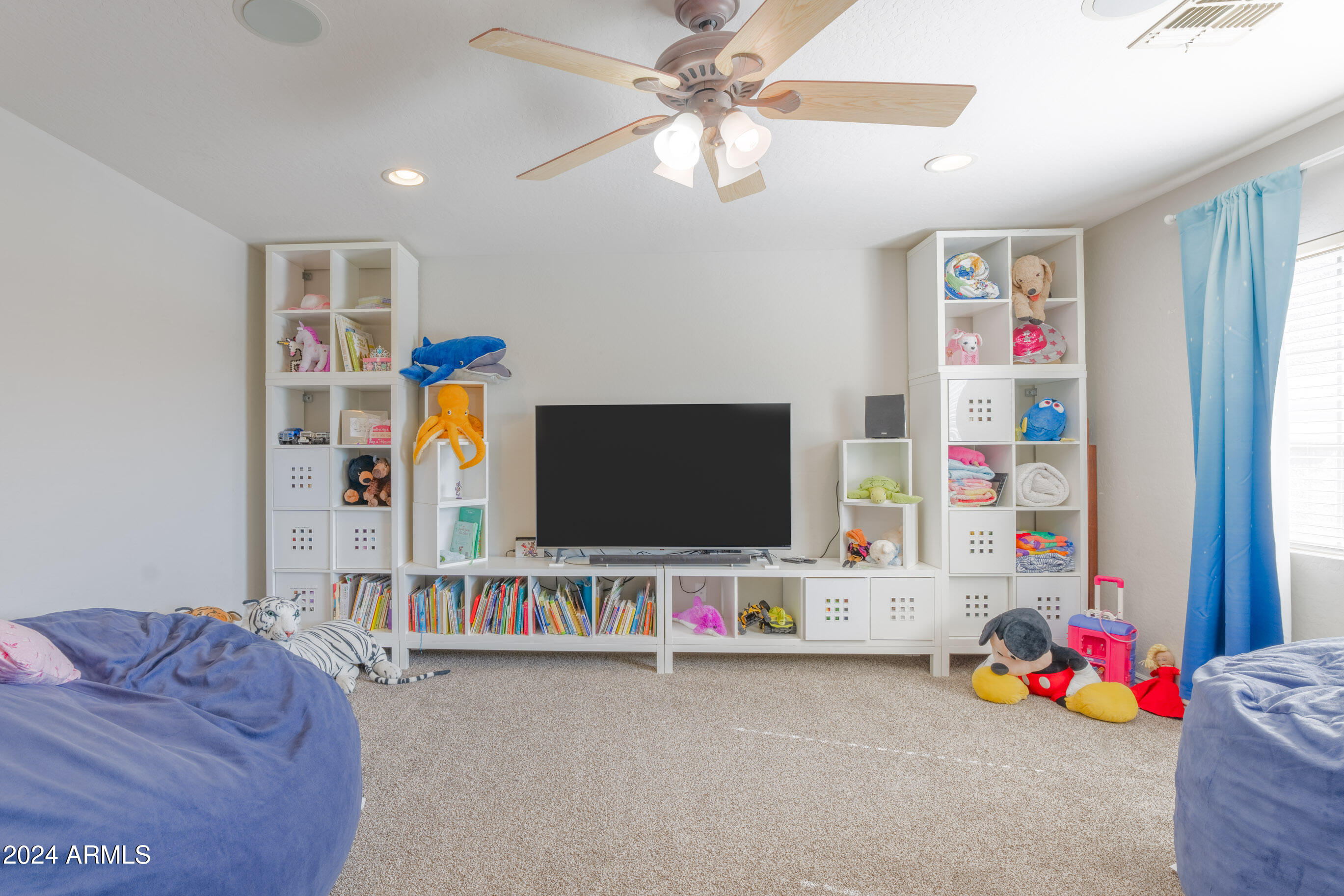 1724 E COCONINO Drive