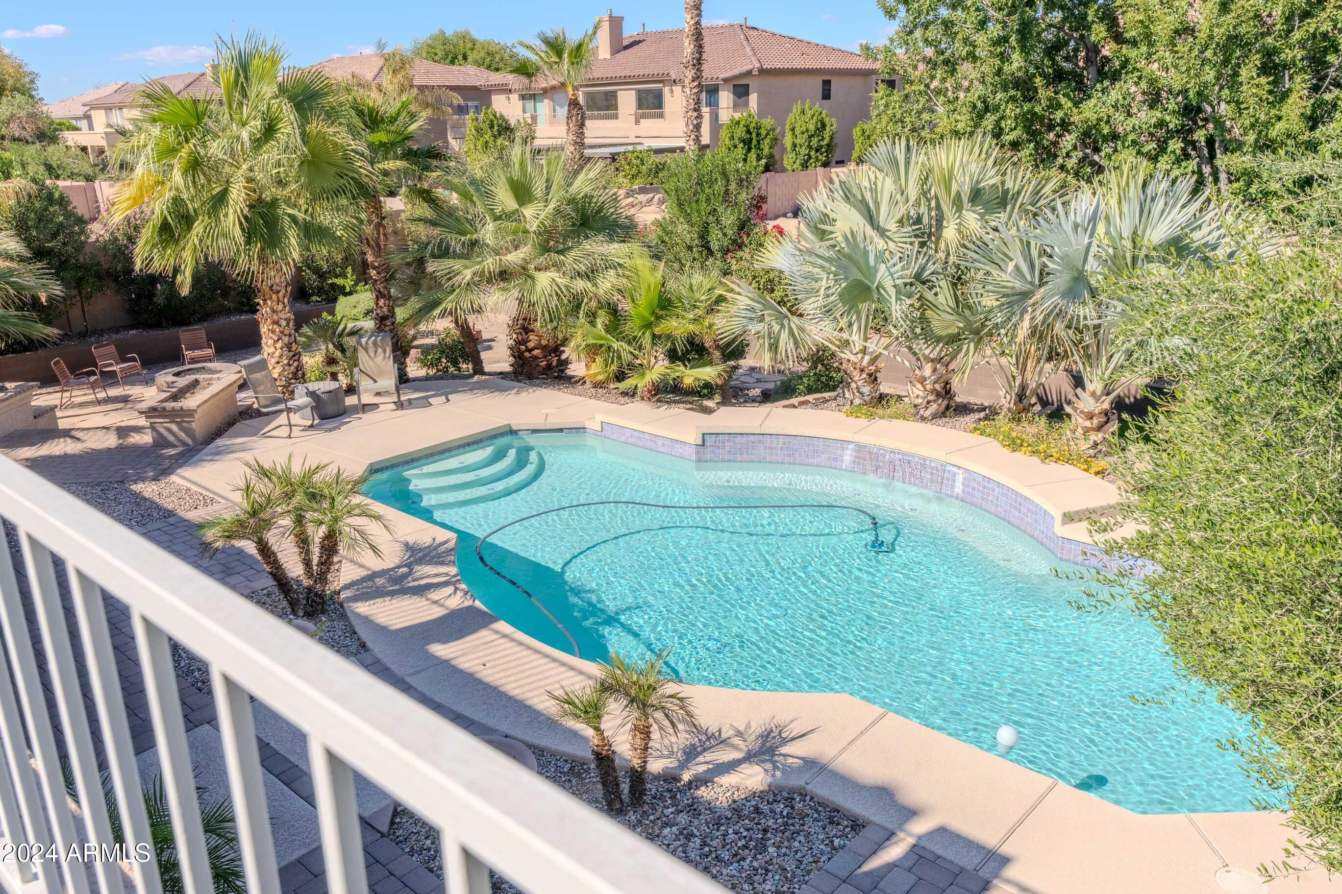 1724 E COCONINO Drive