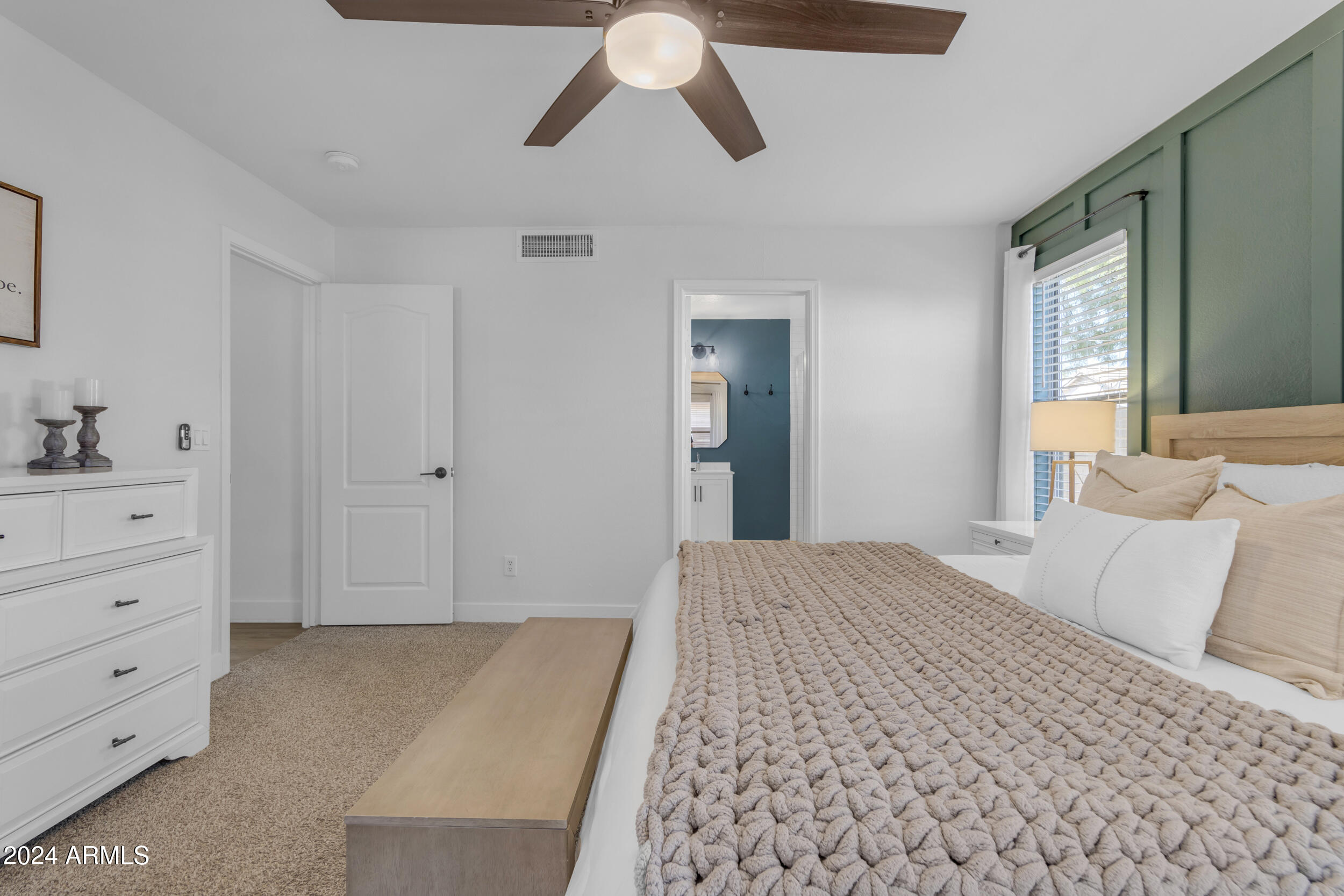 2168 E ARABIAN Drive