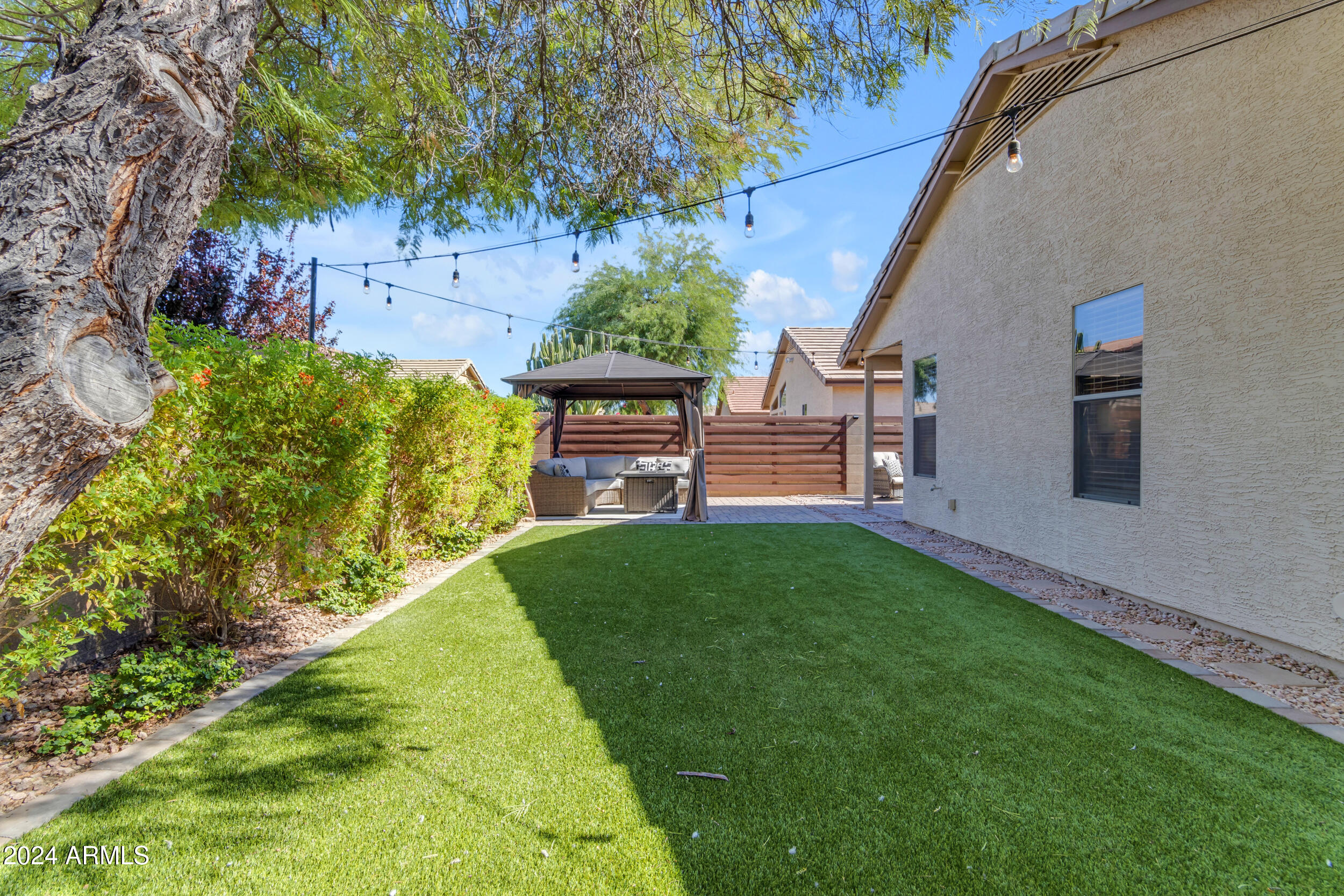 2168 E ARABIAN Drive