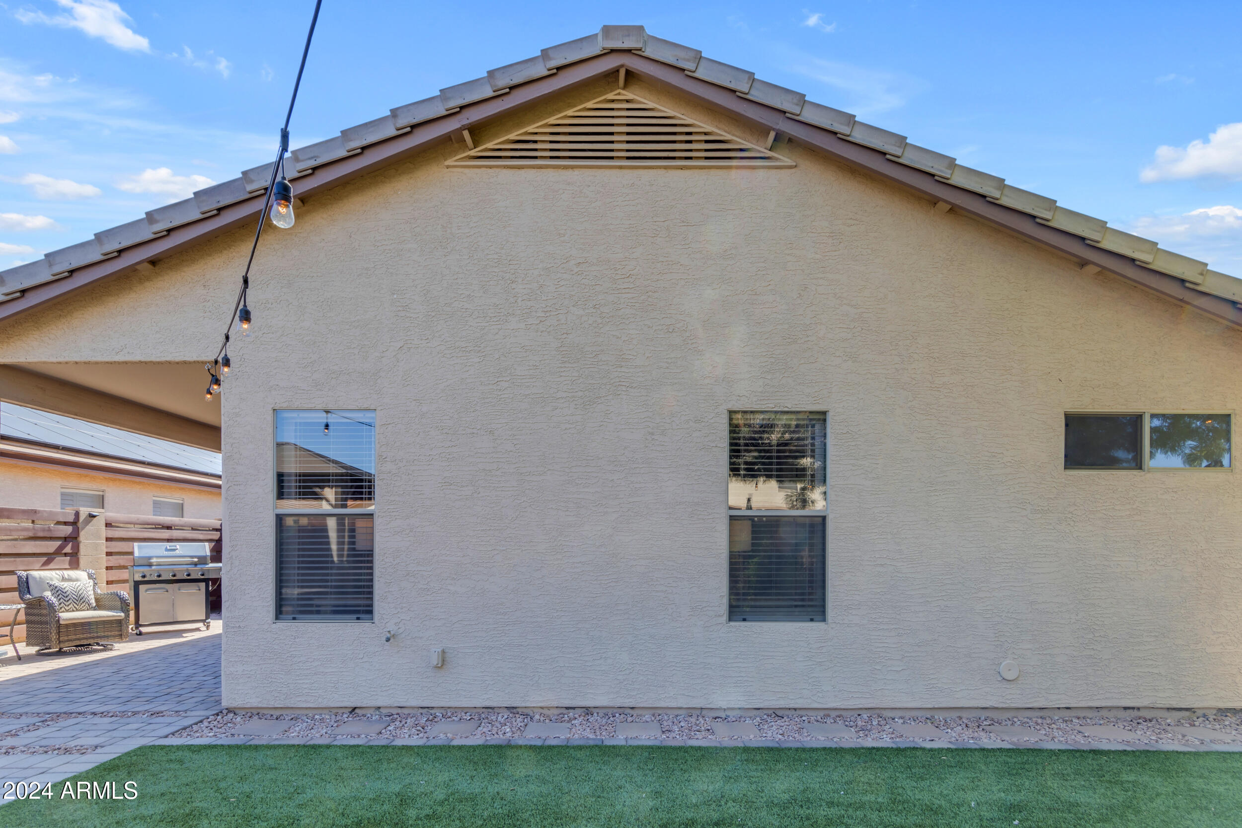 2168 E ARABIAN Drive