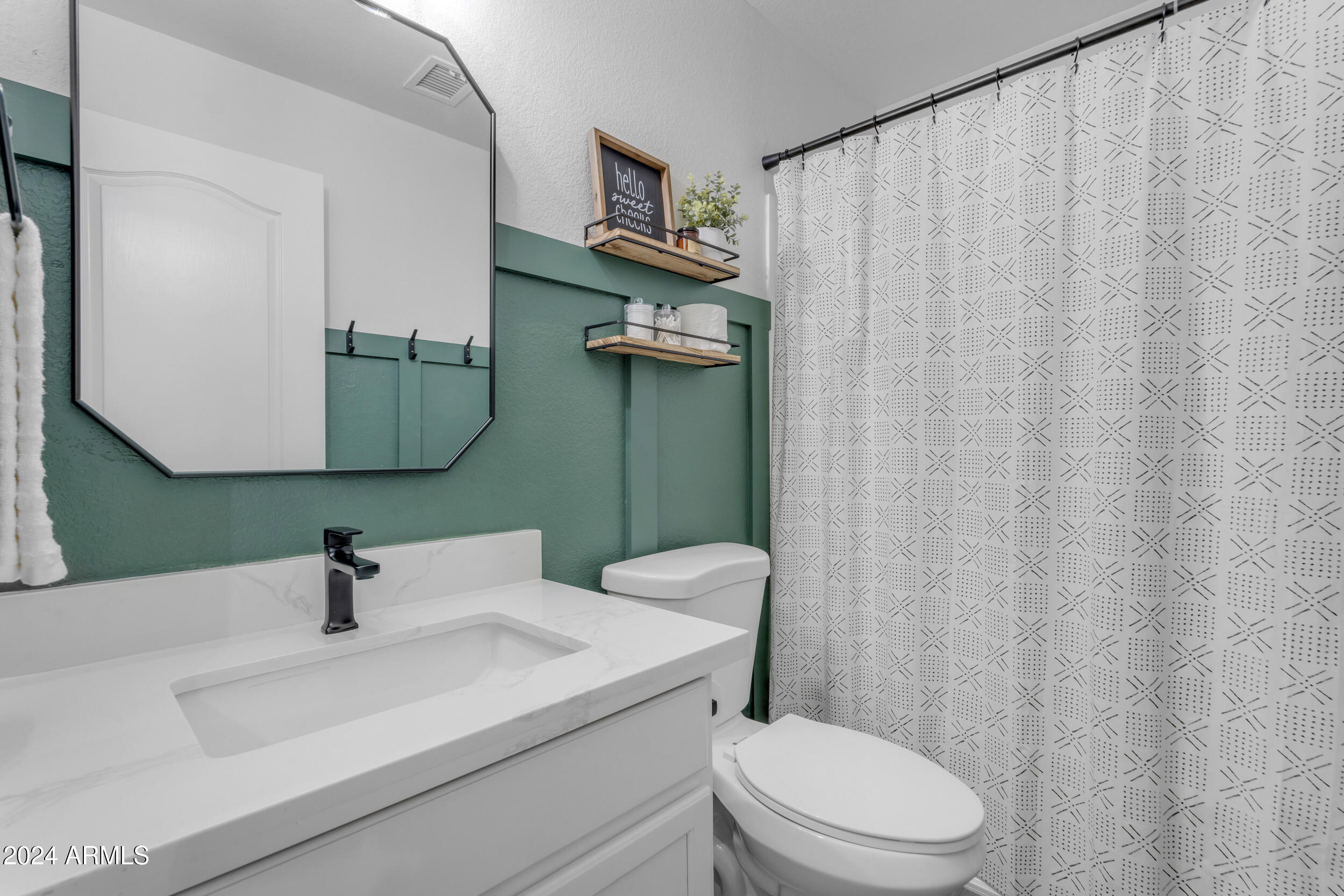 2168 E ARABIAN Drive