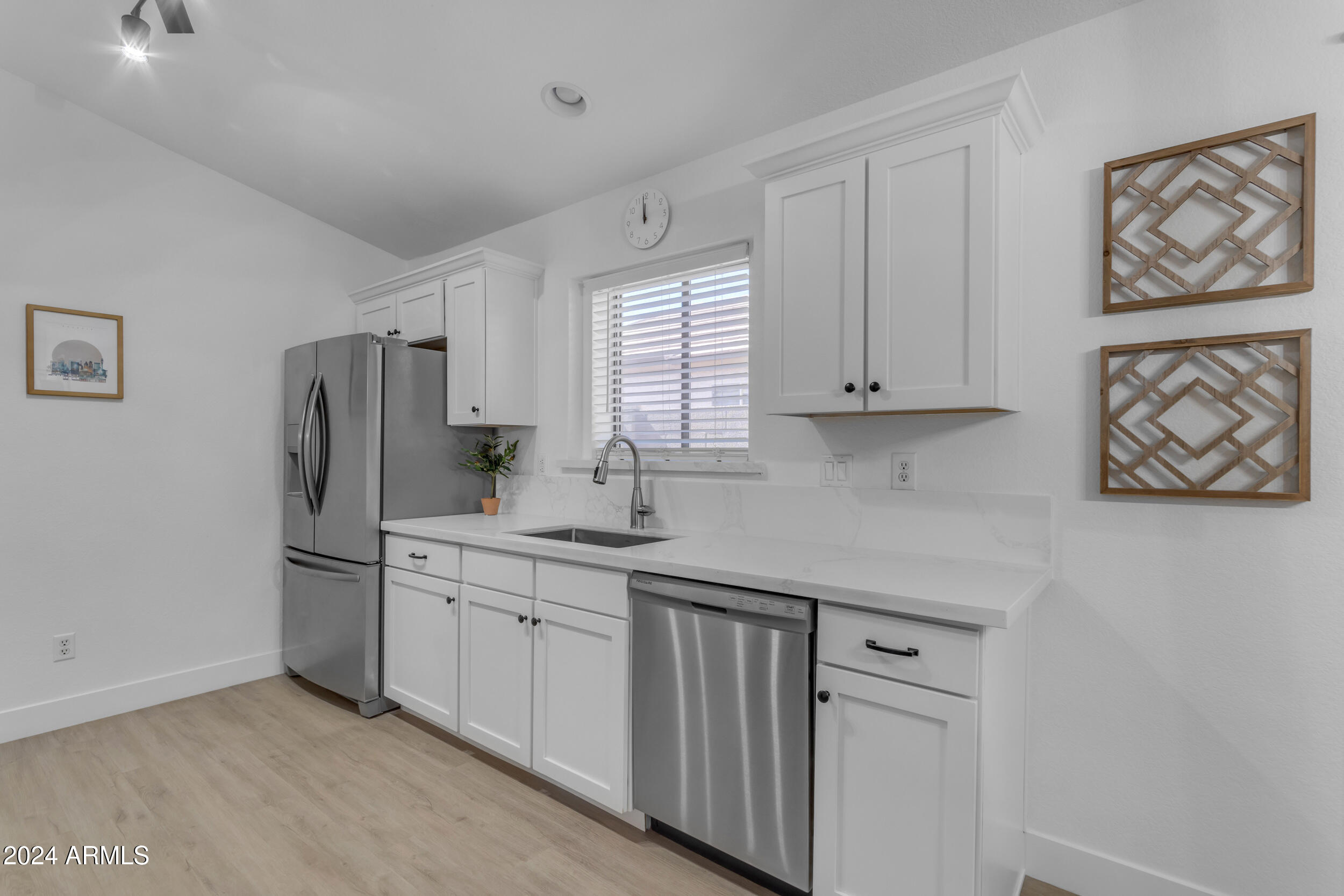 2168 E ARABIAN Drive