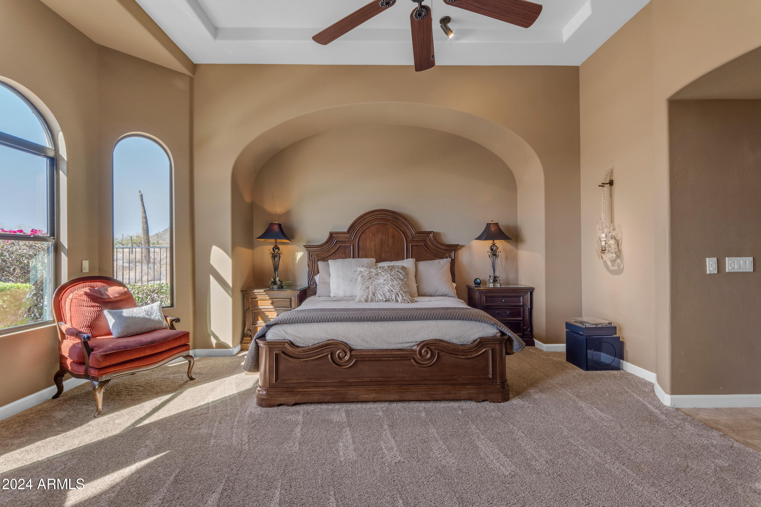 8724 E REGINA Circle