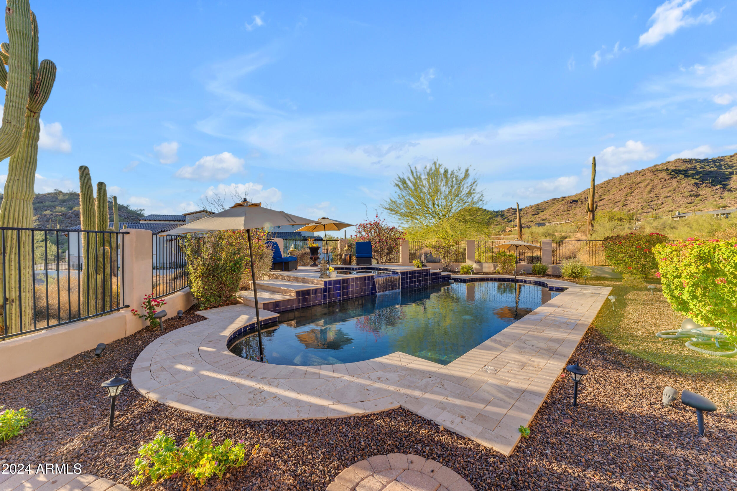 8724 E REGINA Circle