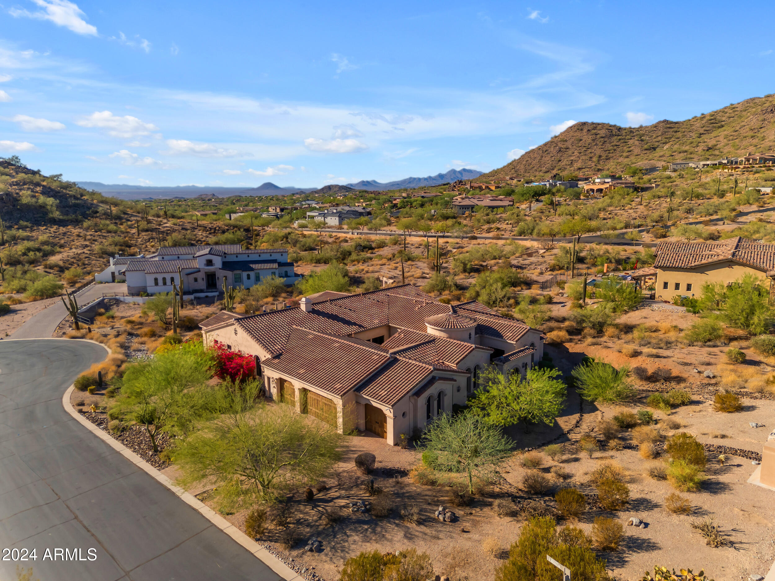 8724 E REGINA Circle