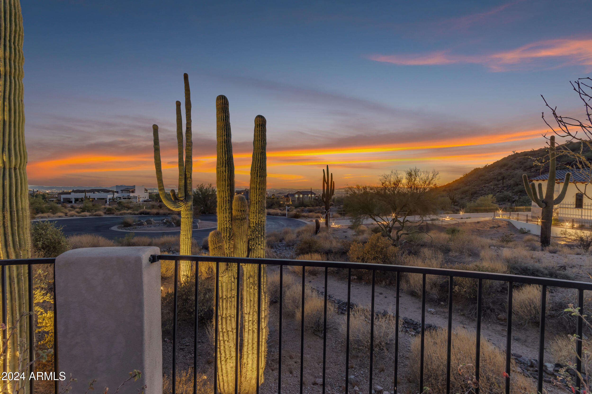 8724 E REGINA Circle