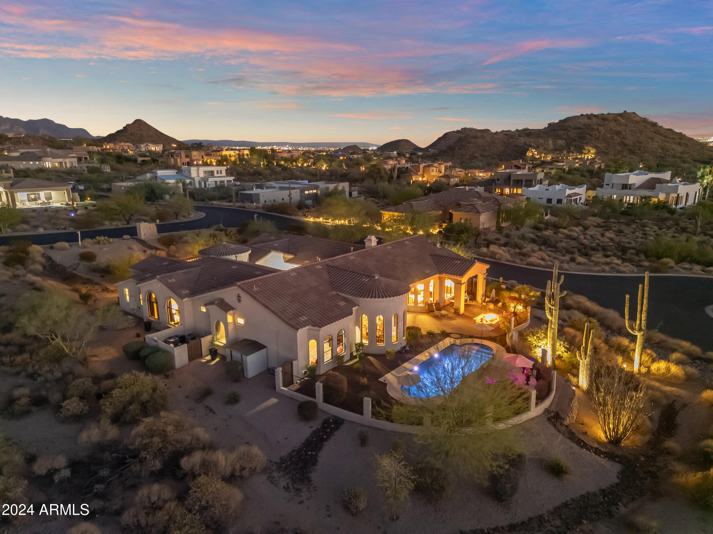 8724 E REGINA Circle