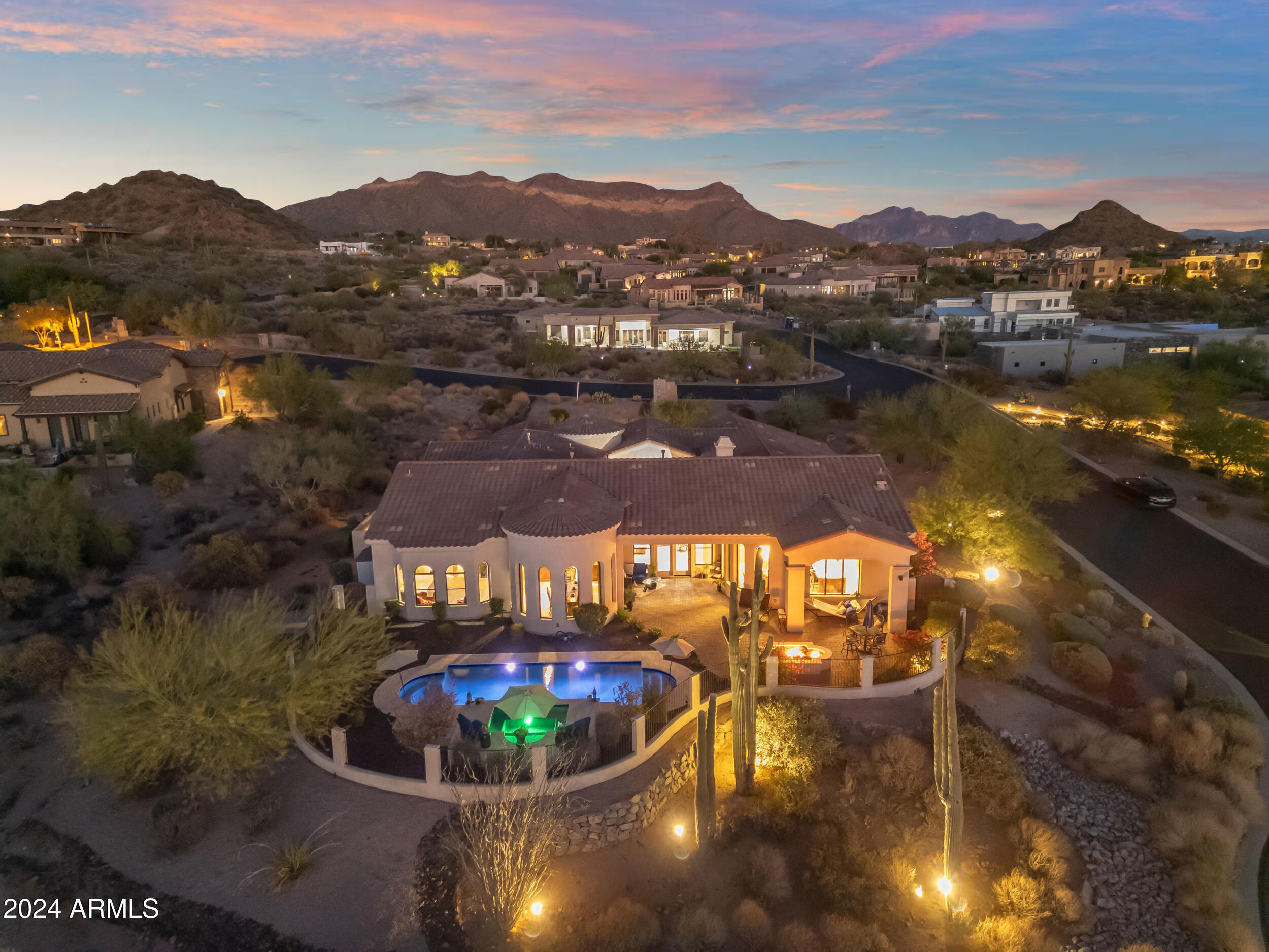 8724 E REGINA Circle