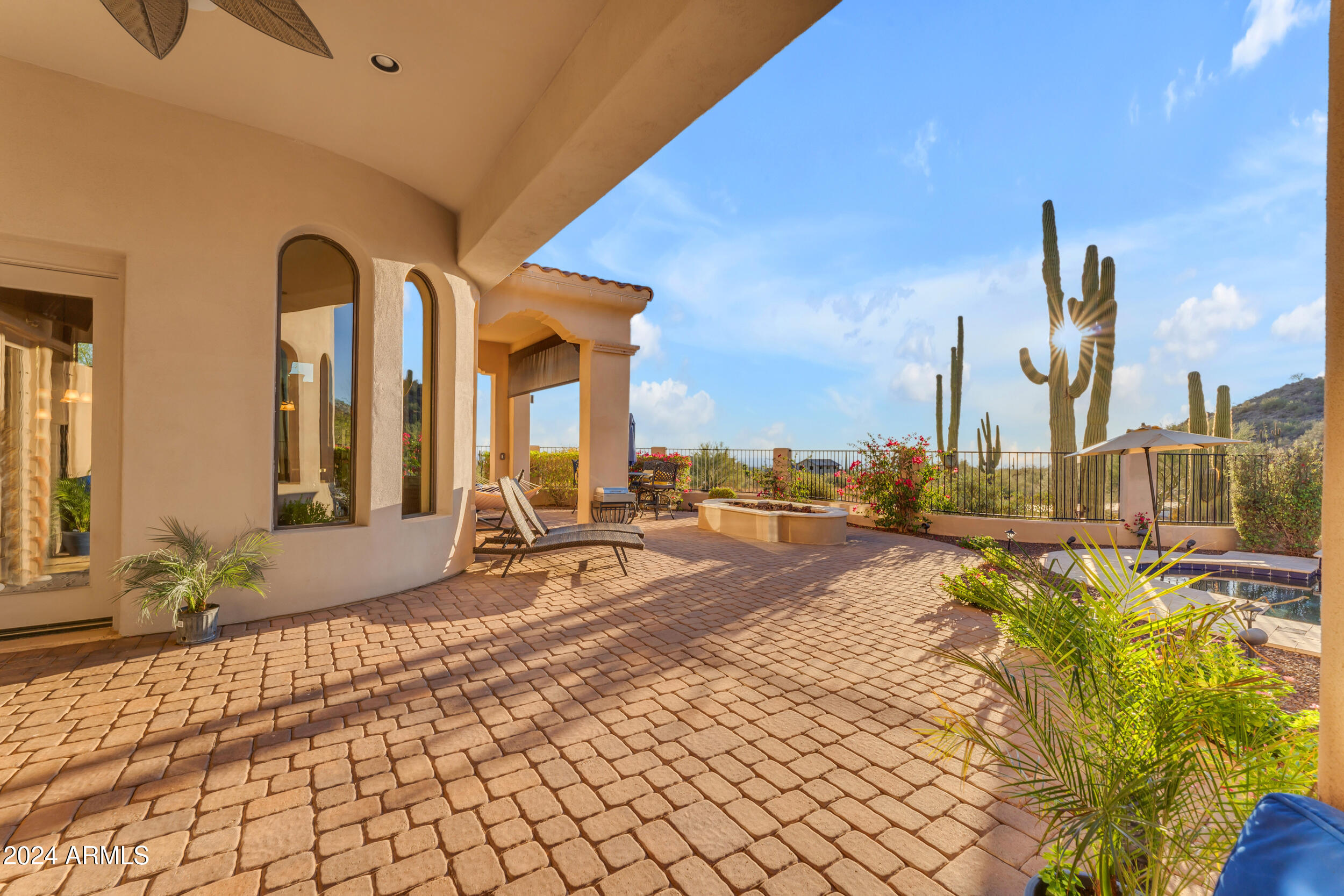 8724 E REGINA Circle