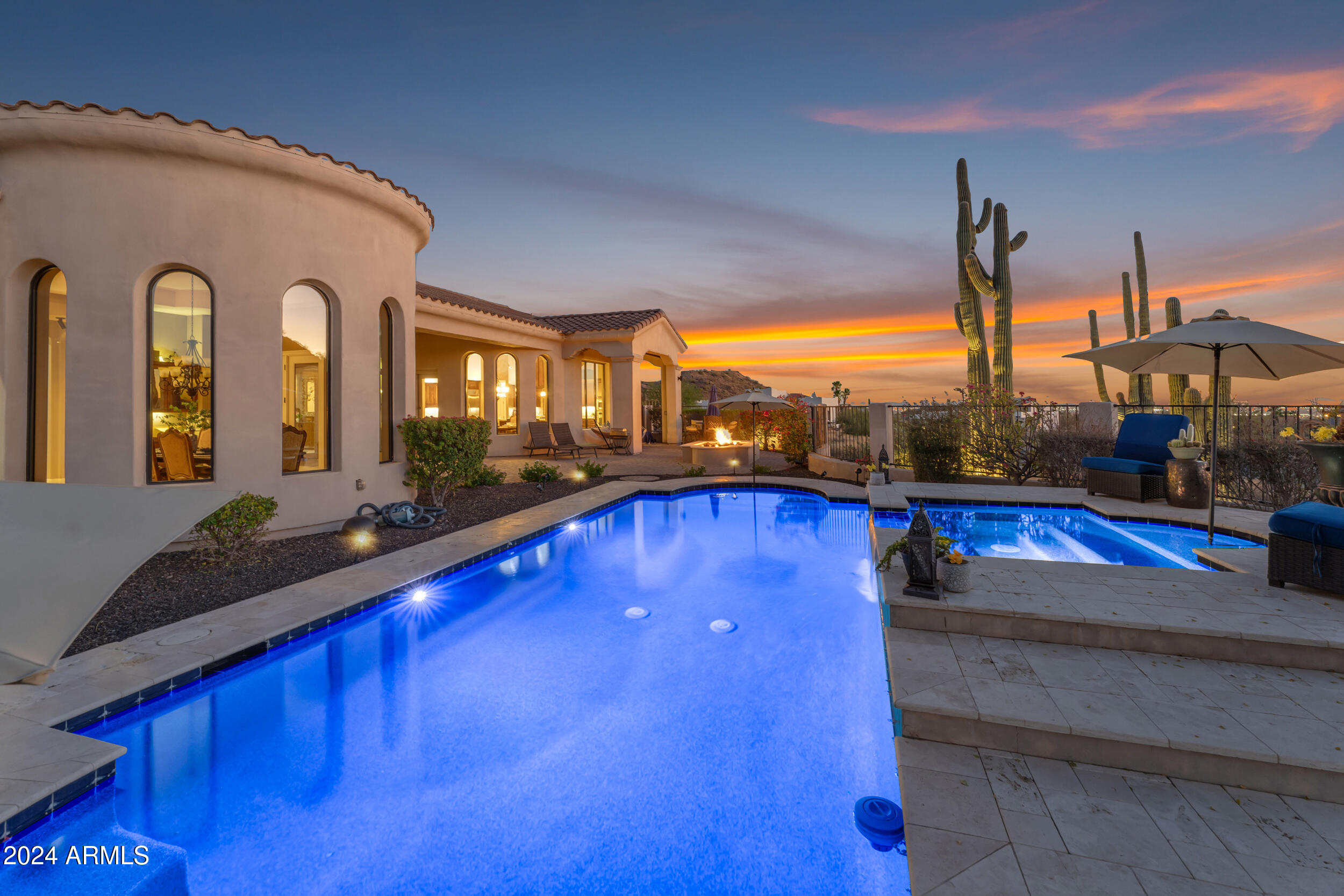 8724 E REGINA Circle