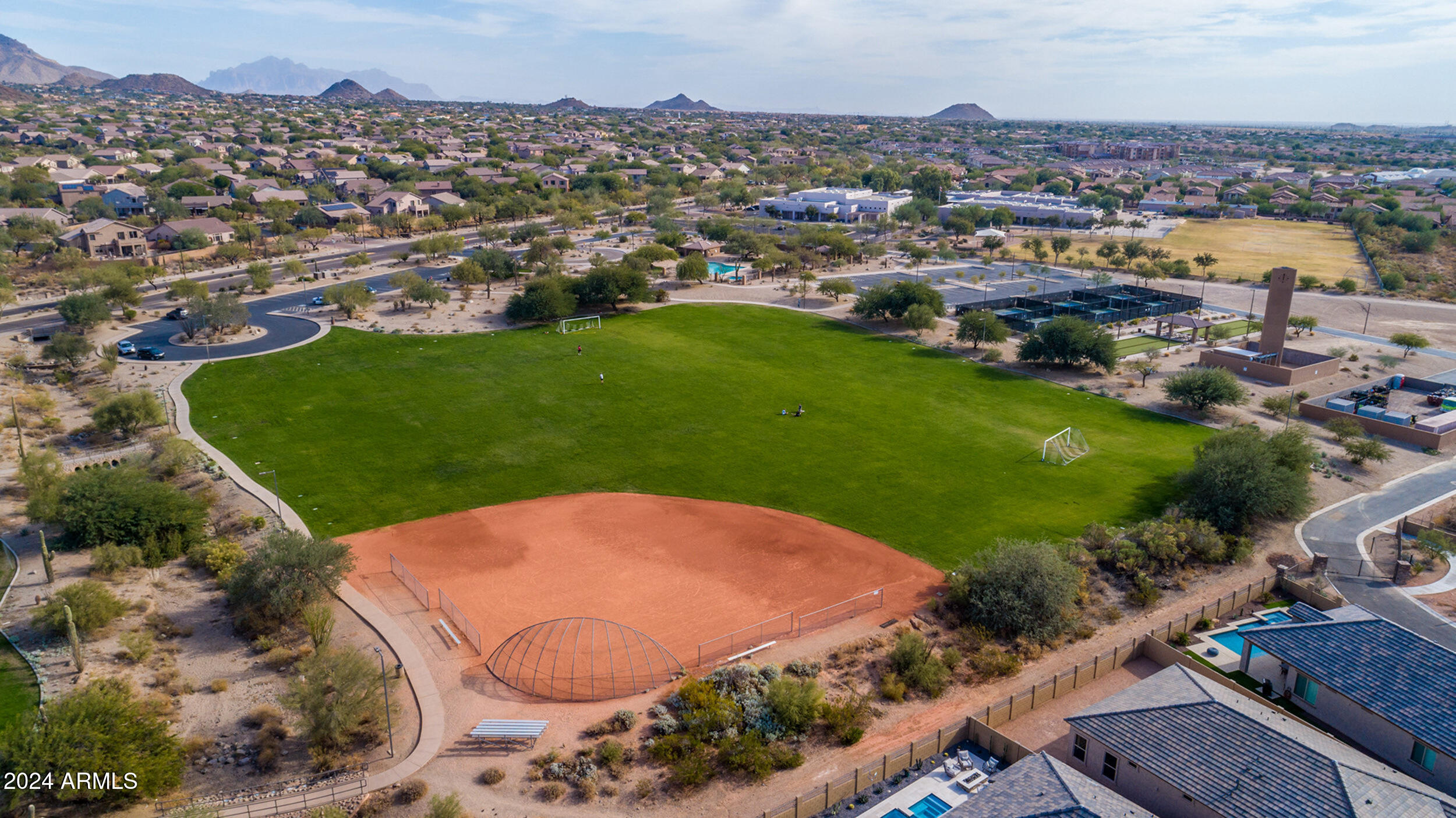 8724 E REGINA Circle