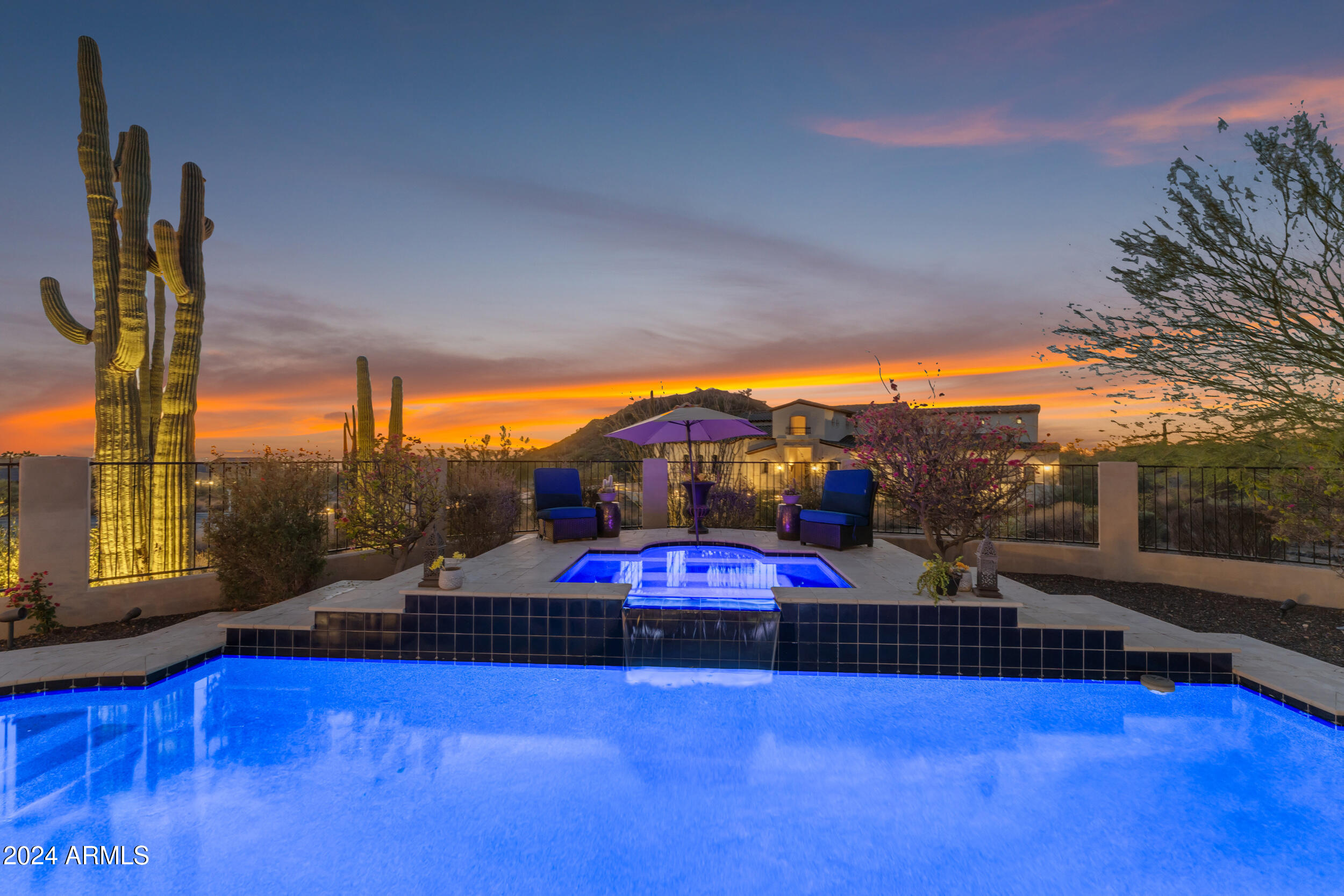 8724 E REGINA Circle