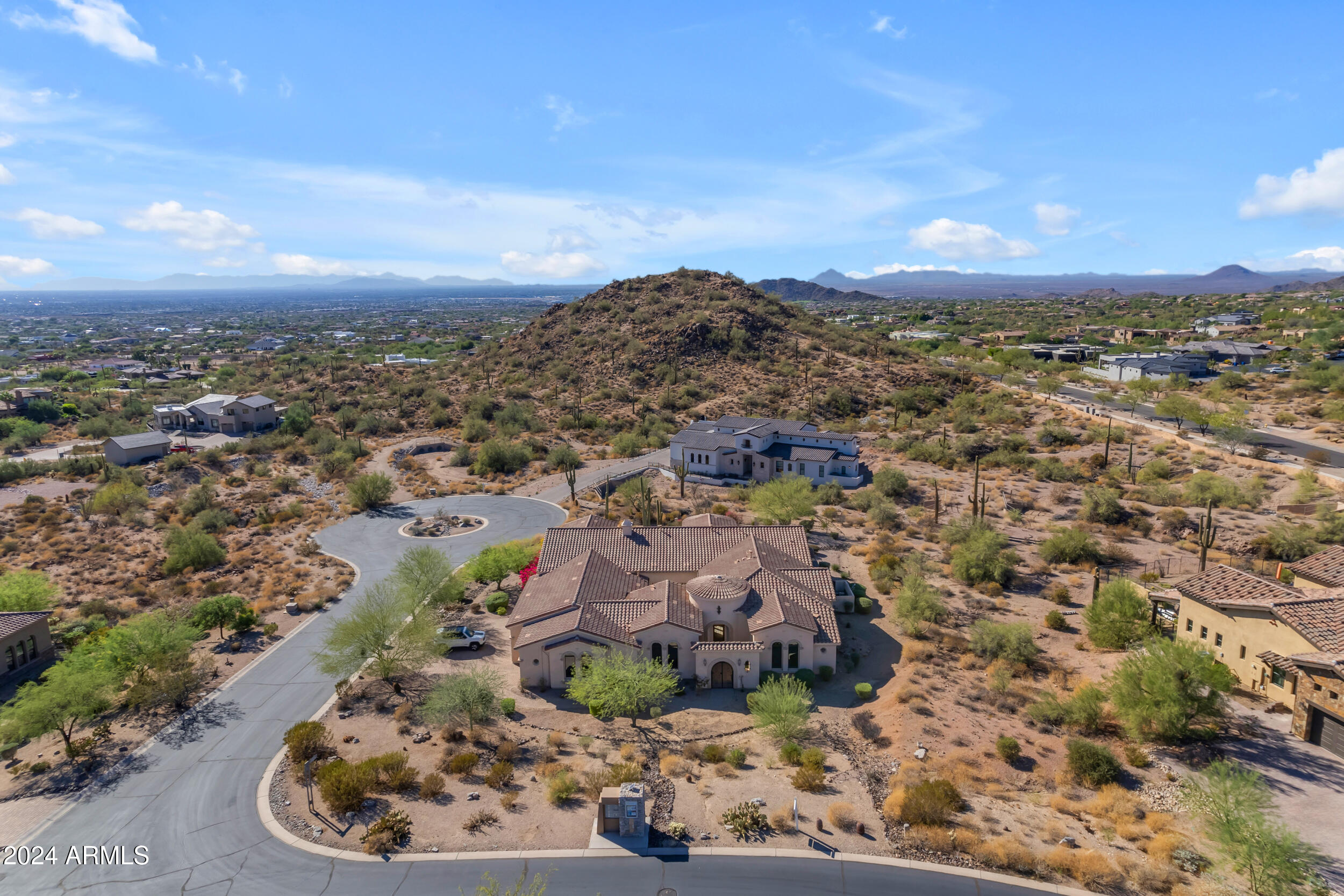 8724 E REGINA Circle