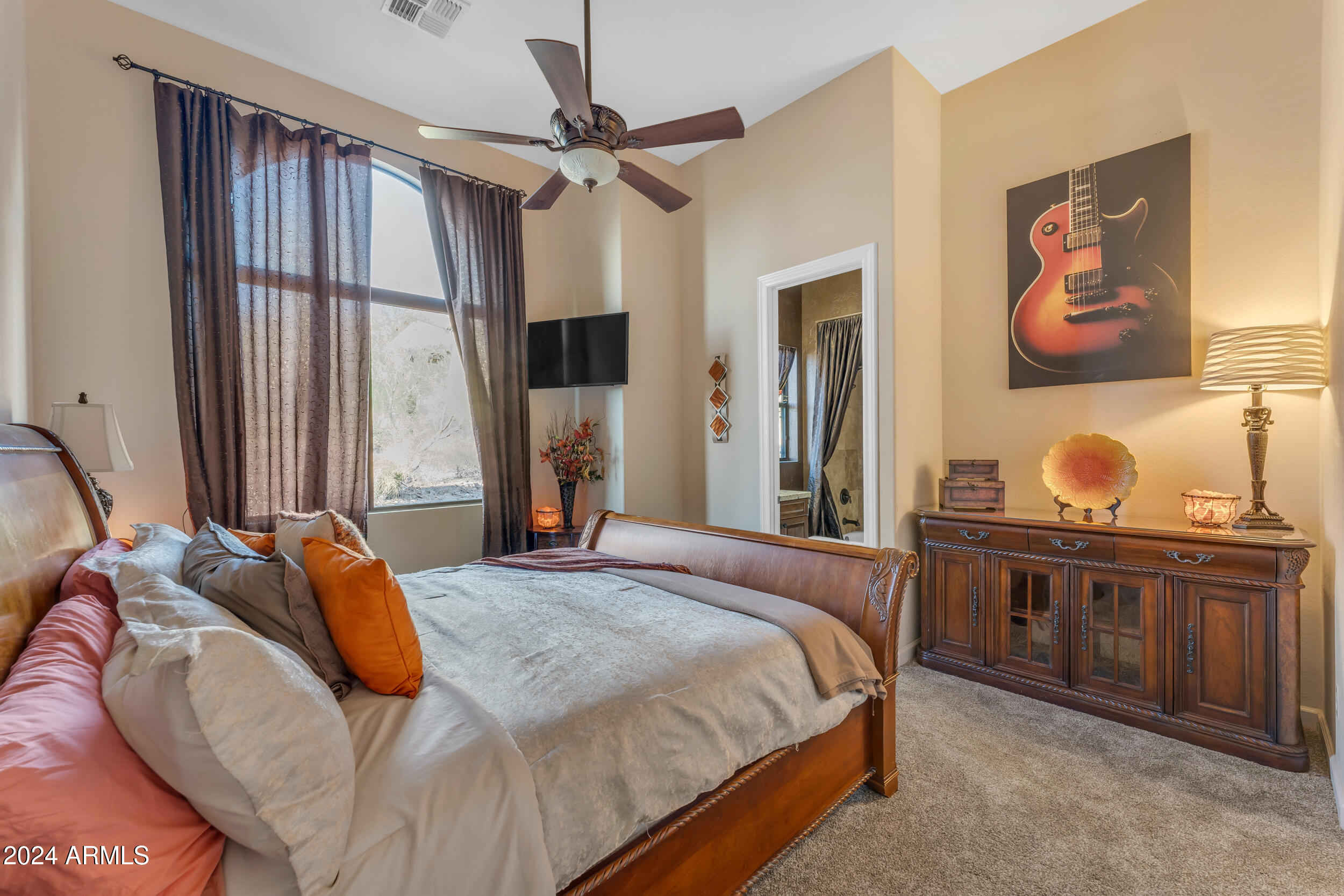 8724 E REGINA Circle