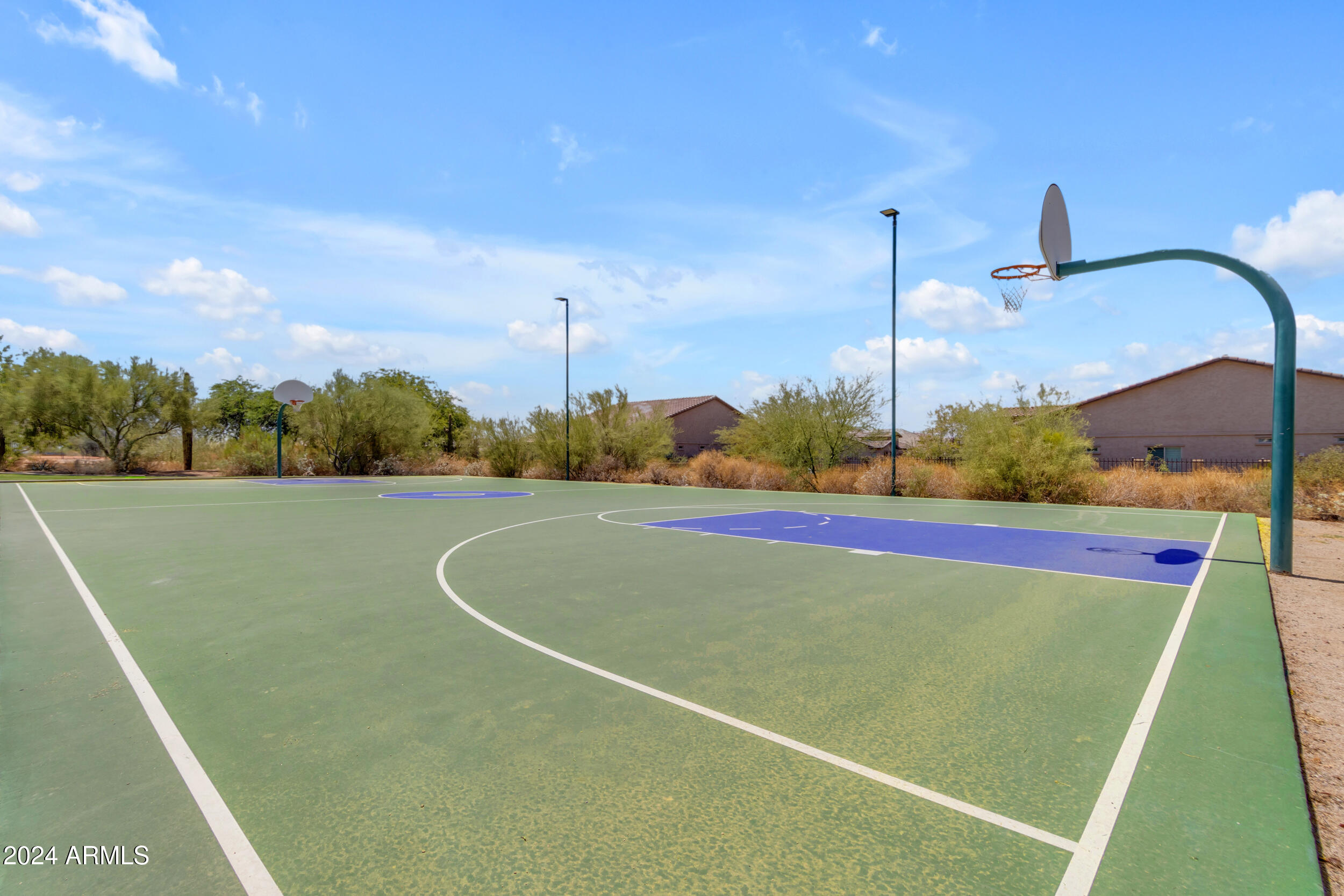 8724 E REGINA Circle