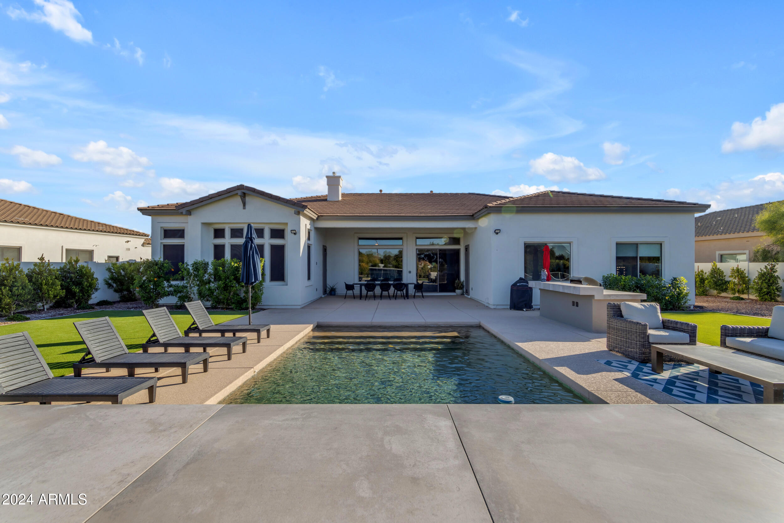 4184 E MEADOWVIEW Drive