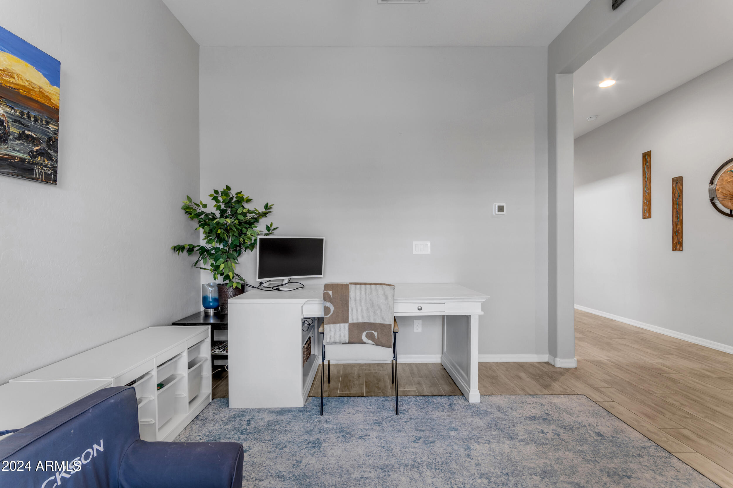931 E HOLLAND PARK Drive