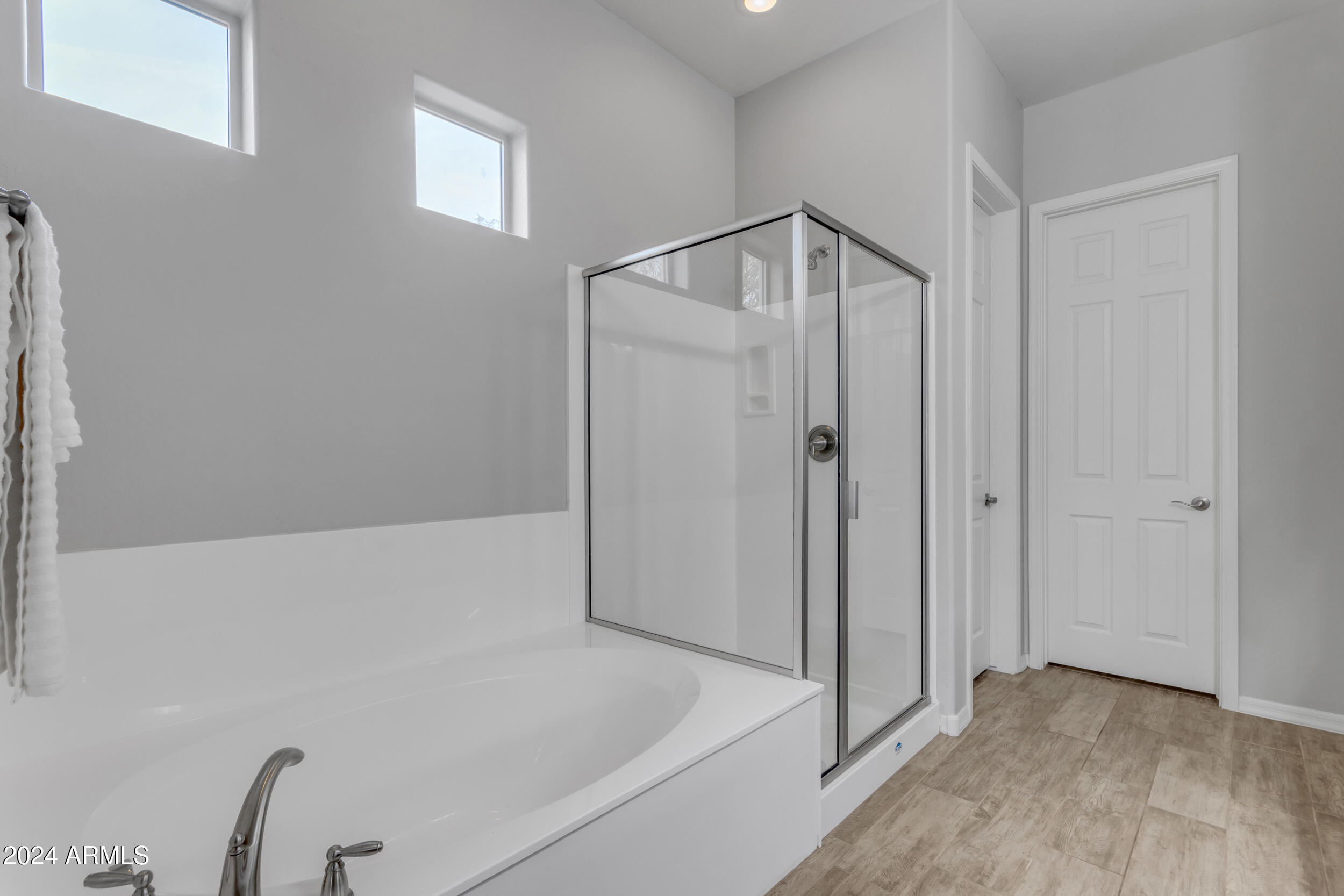 931 E HOLLAND PARK Drive