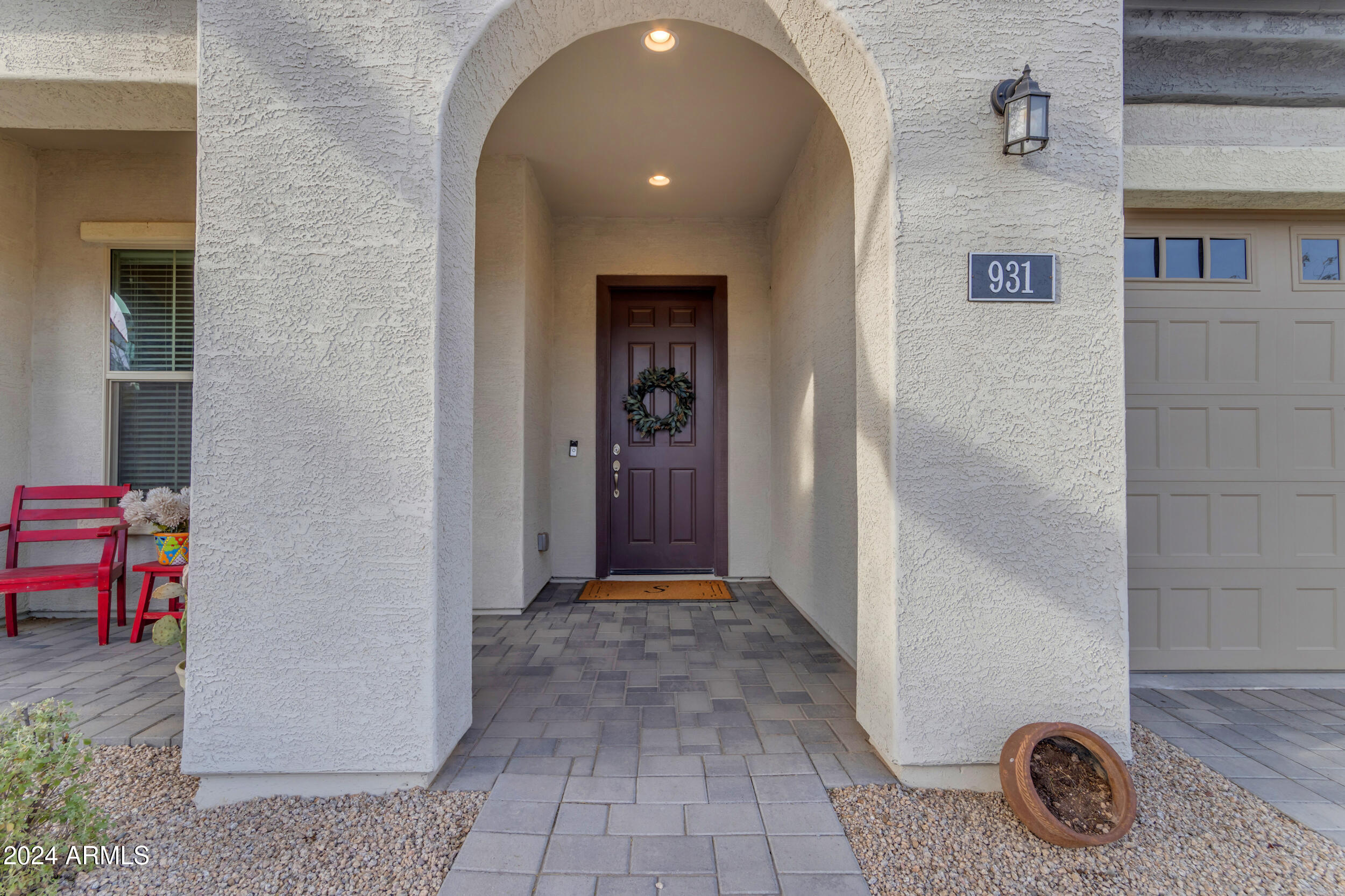 931 E HOLLAND PARK Drive