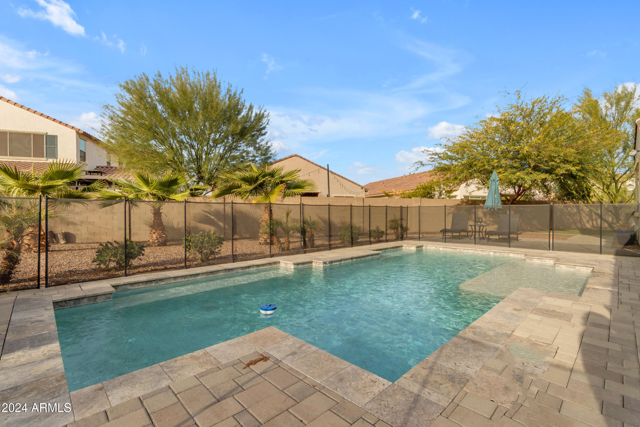 931 E HOLLAND PARK Drive