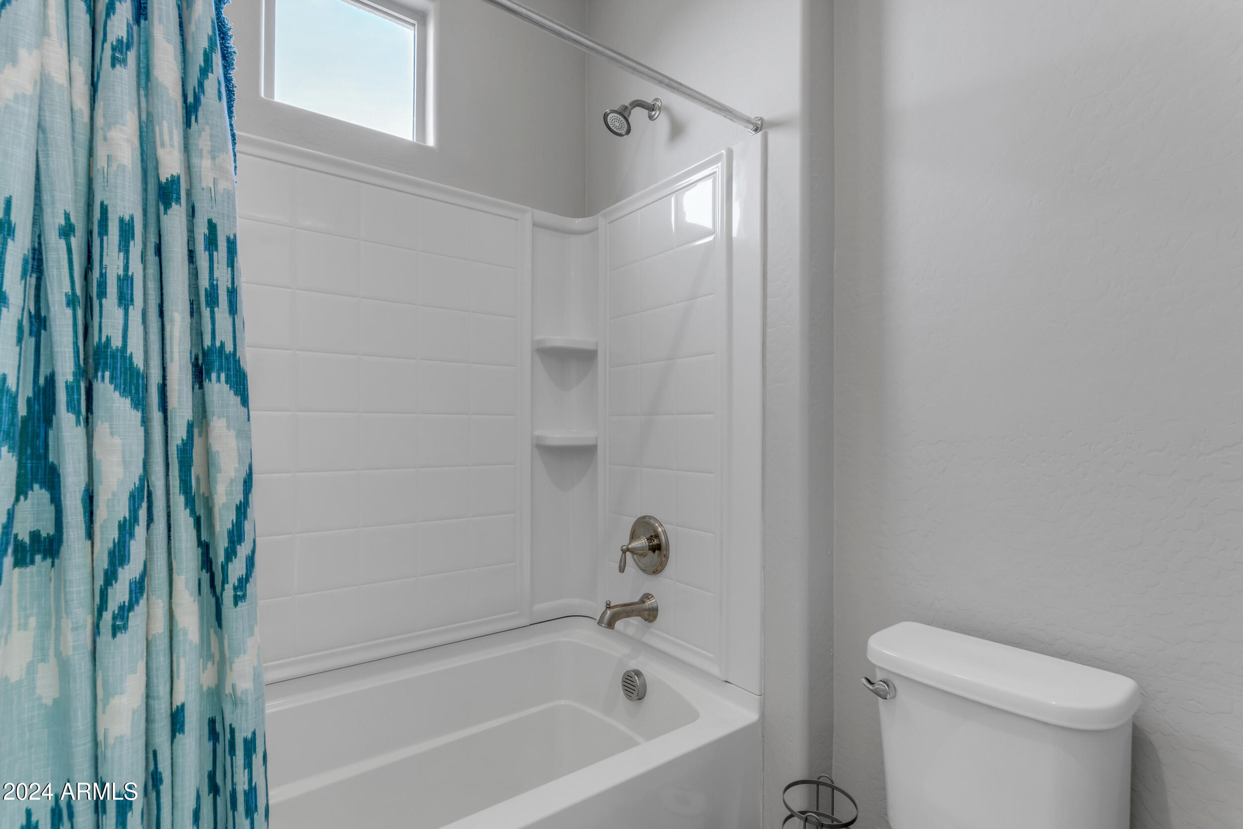 931 E HOLLAND PARK Drive