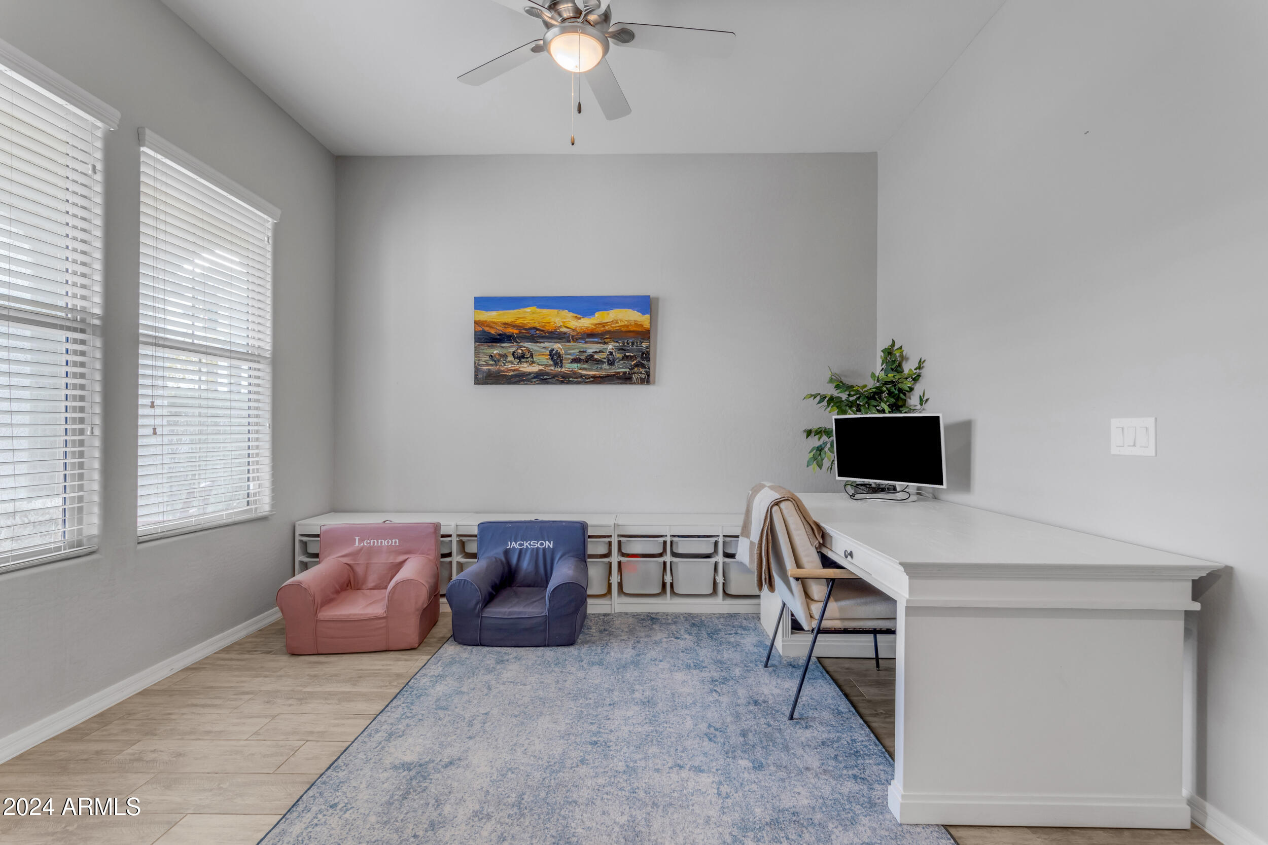 931 E HOLLAND PARK Drive