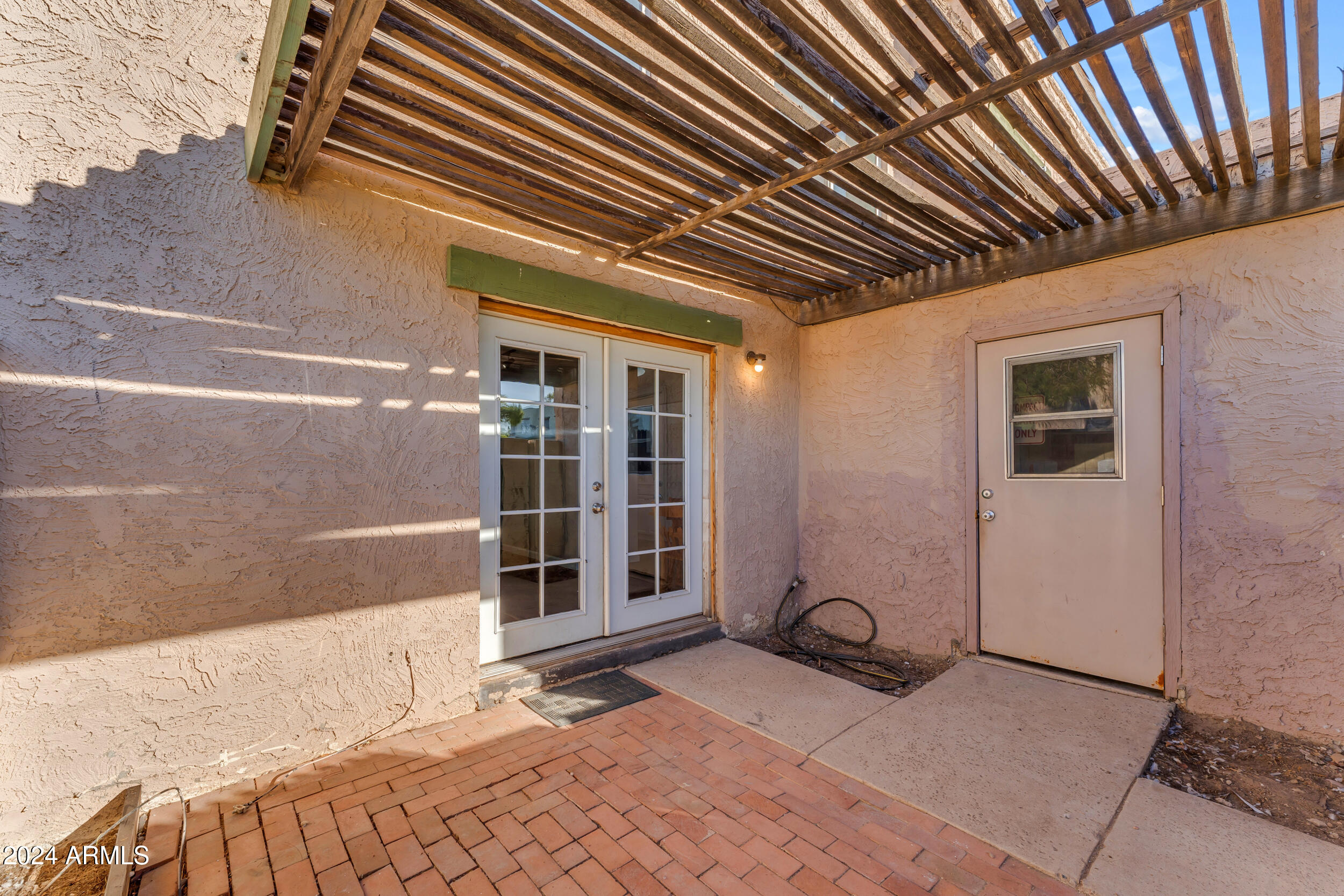 1500 W RIO SALADO Parkway, 64