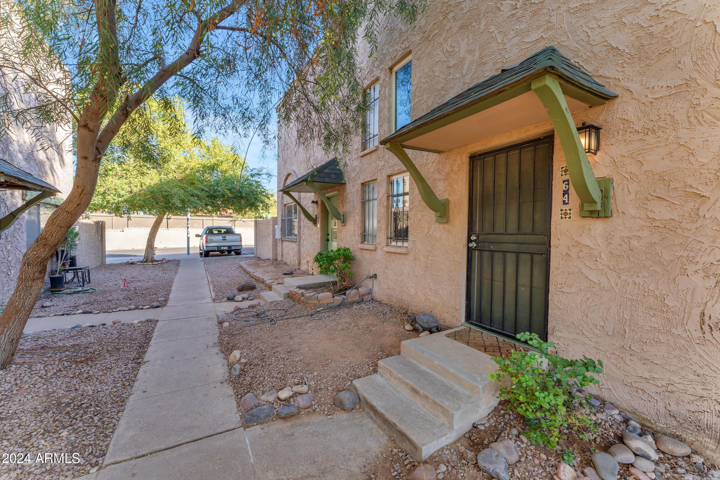 1500 W RIO SALADO Parkway, 64