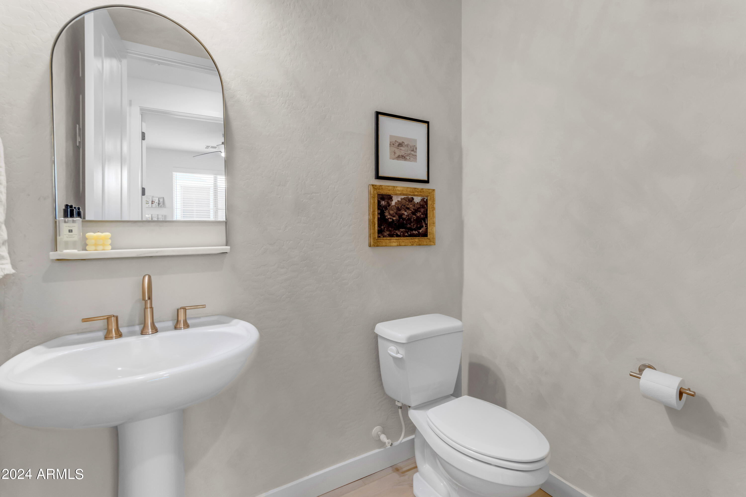 10050 E TIBURON Avenue