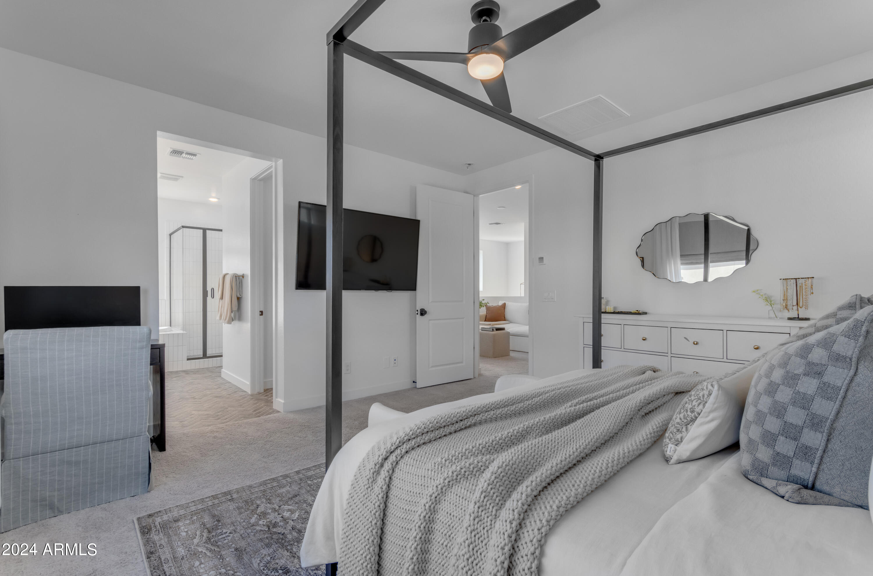 10050 E TIBURON Avenue