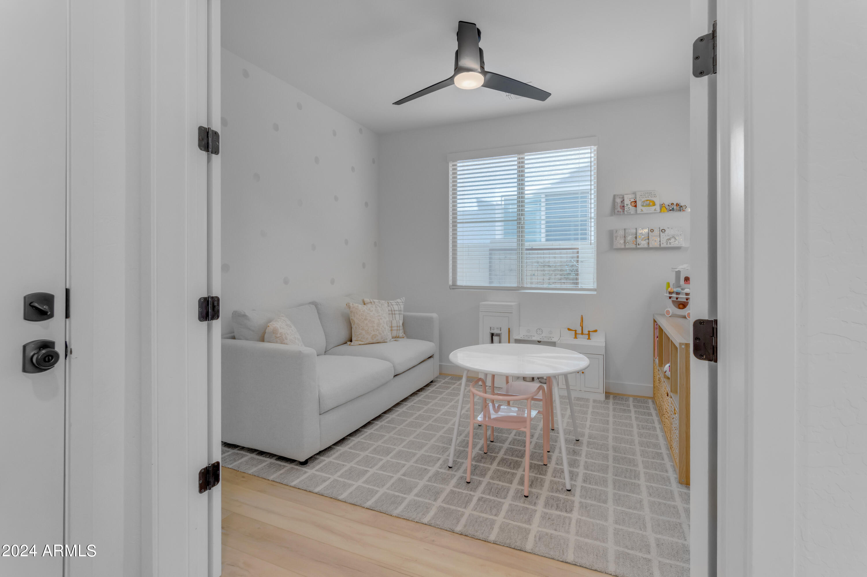 10050 E TIBURON Avenue