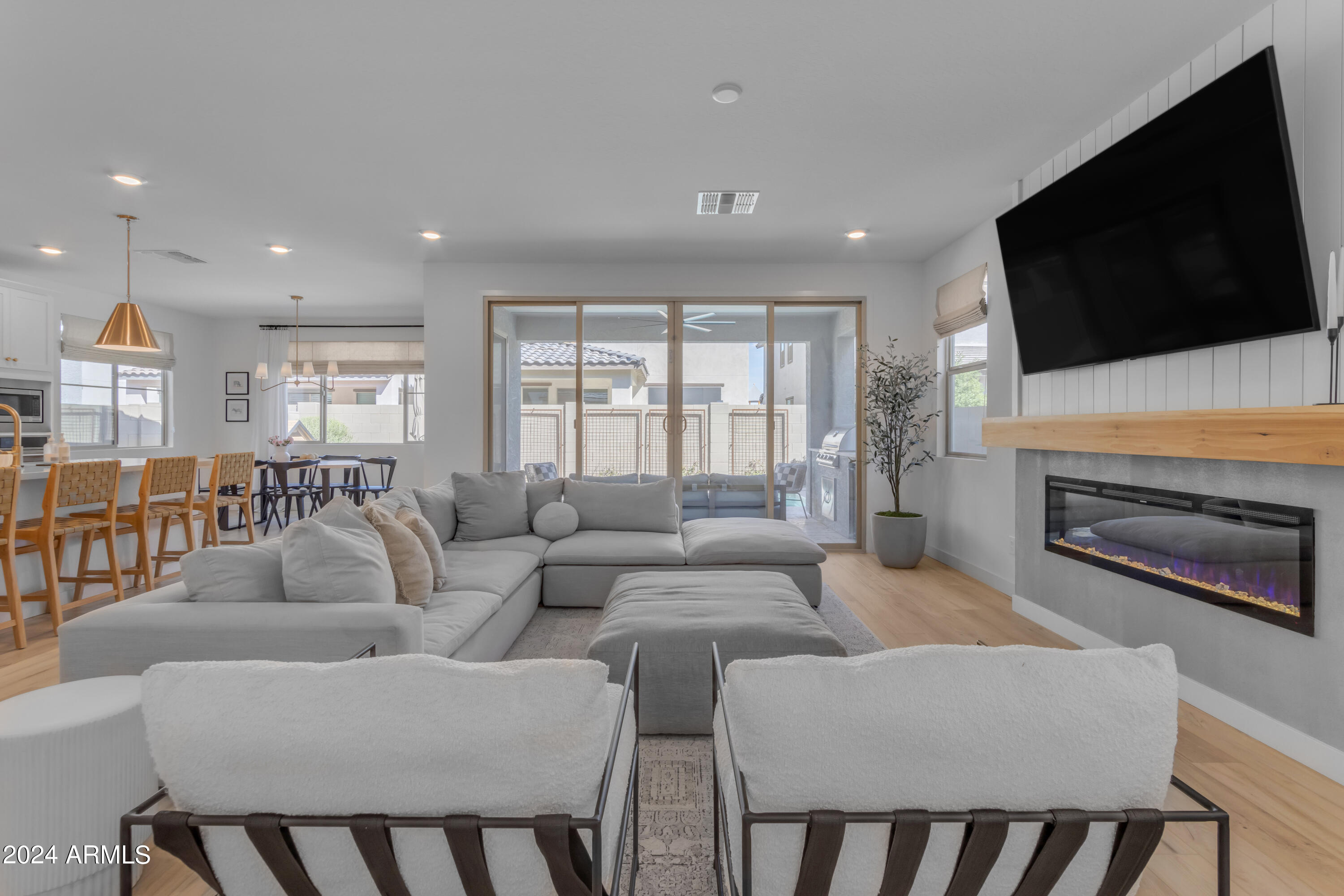 10050 E TIBURON Avenue