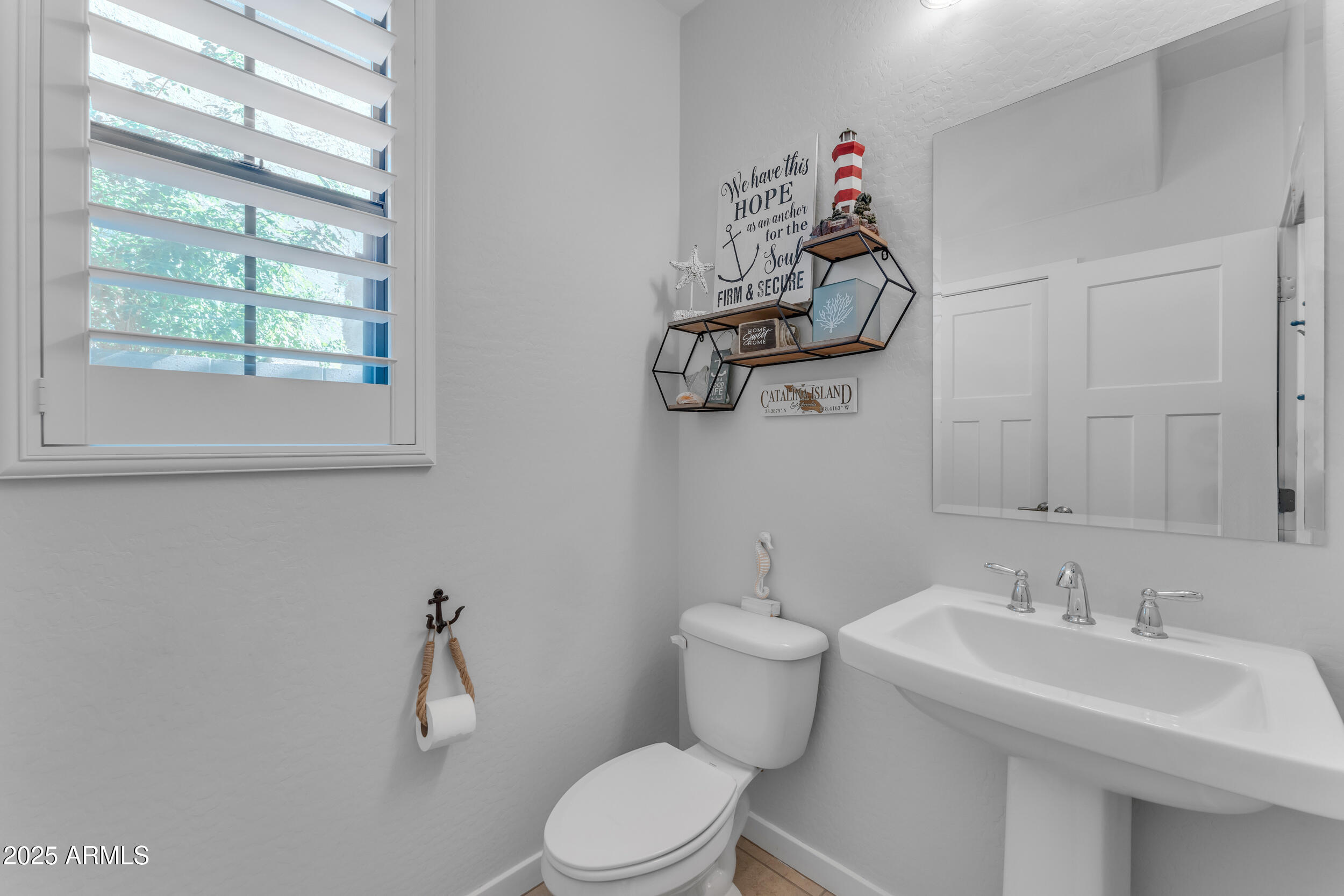 10307 E NOPAL Avenue