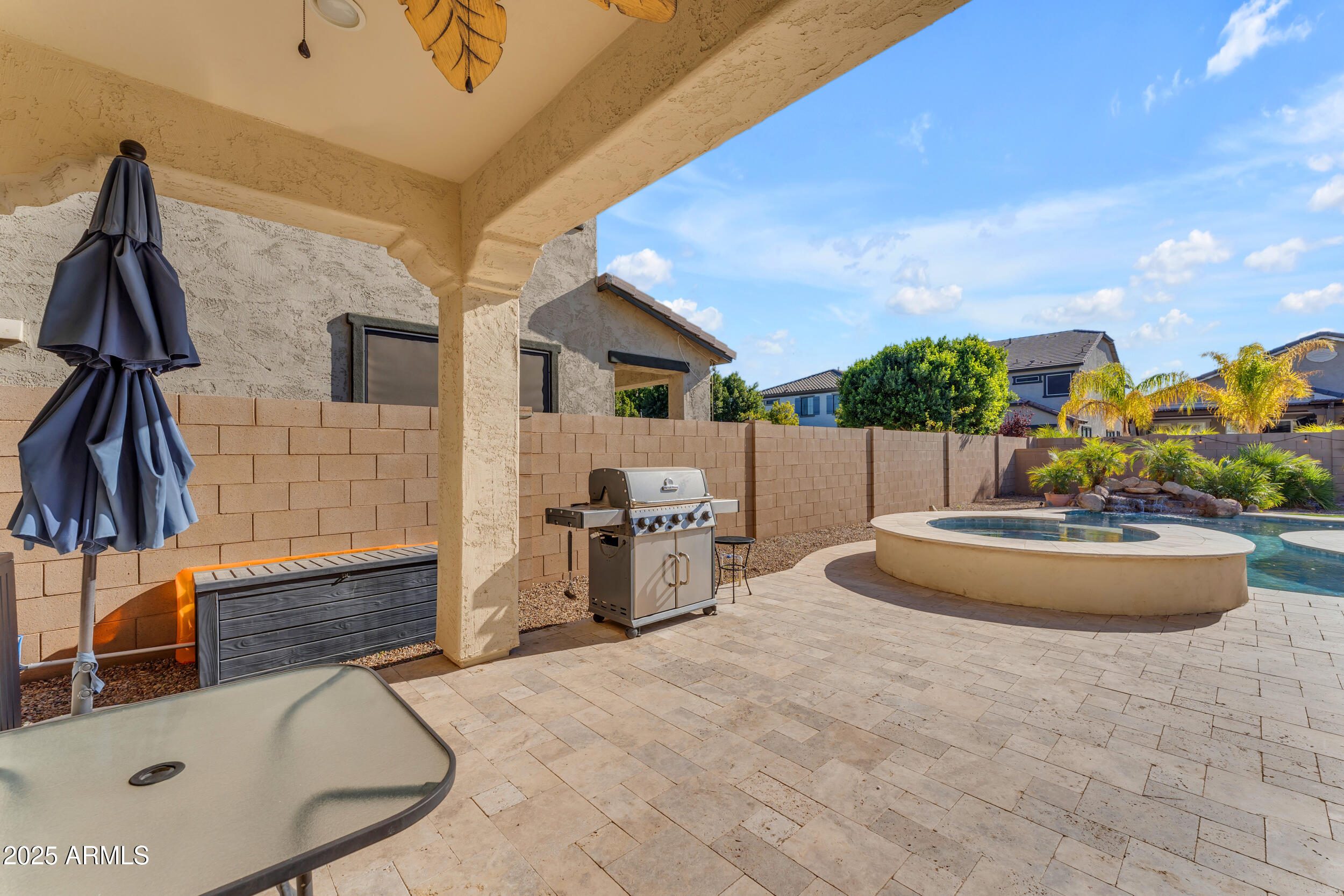 10307 E NOPAL Avenue