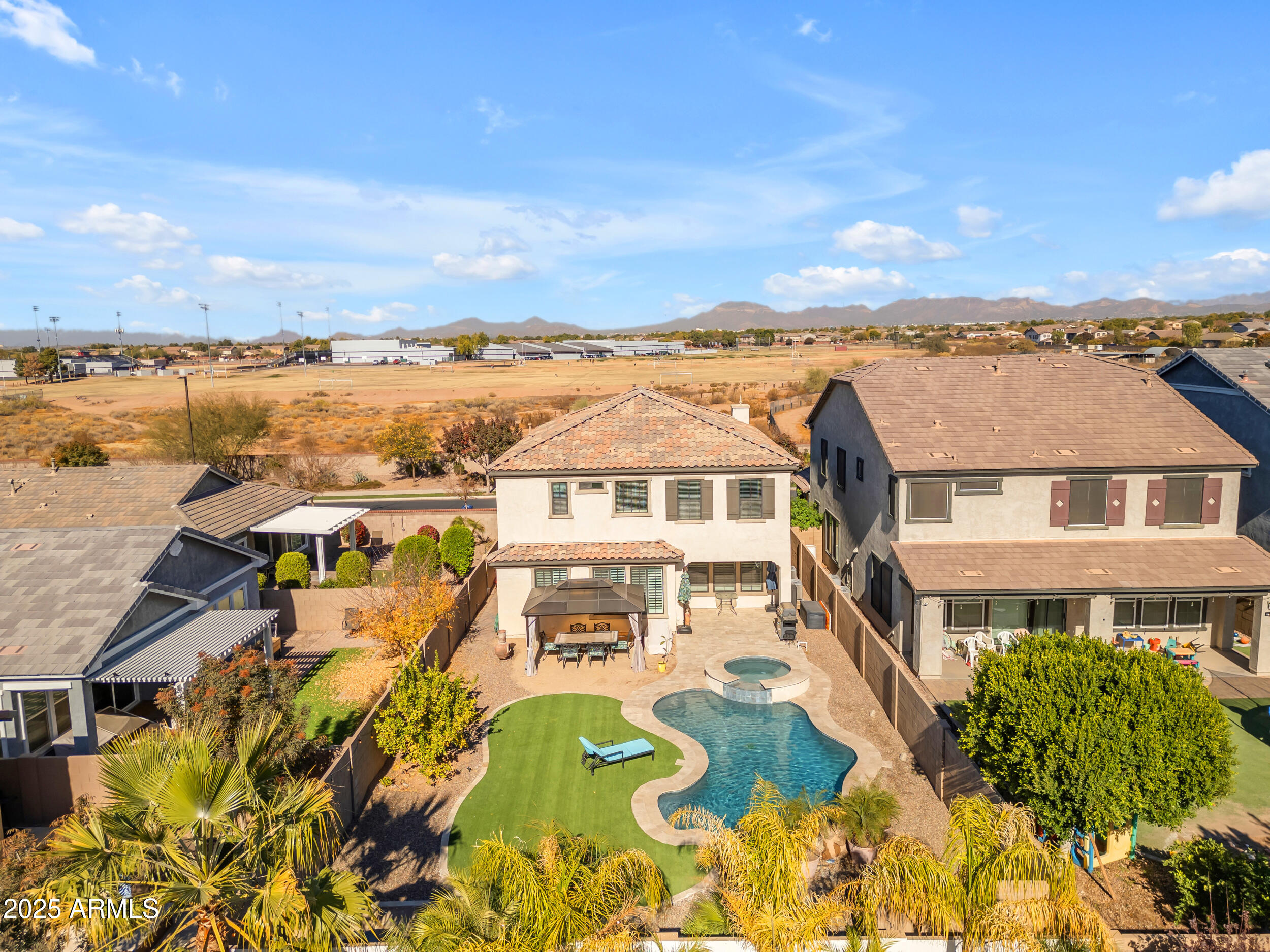 10307 E NOPAL Avenue