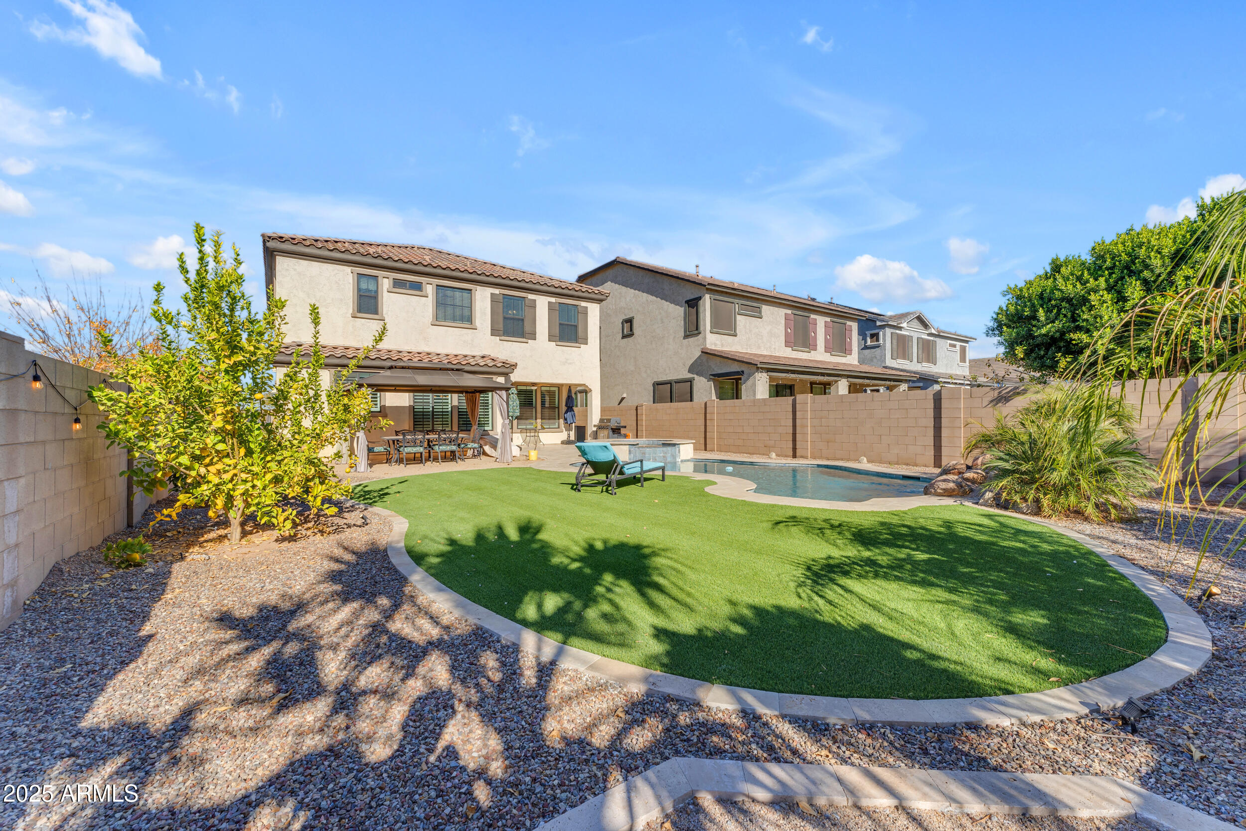 10307 E NOPAL Avenue