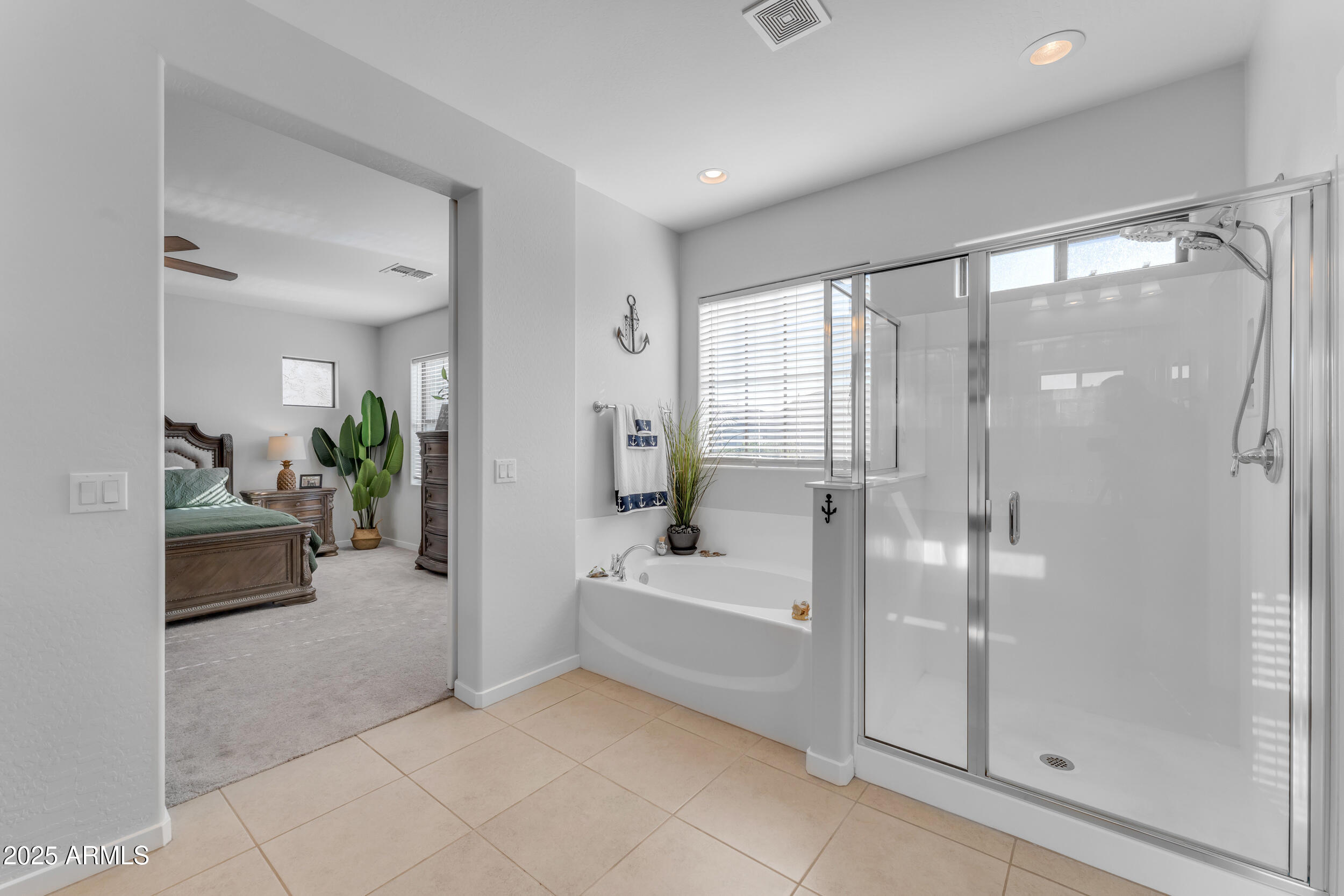 10307 E NOPAL Avenue