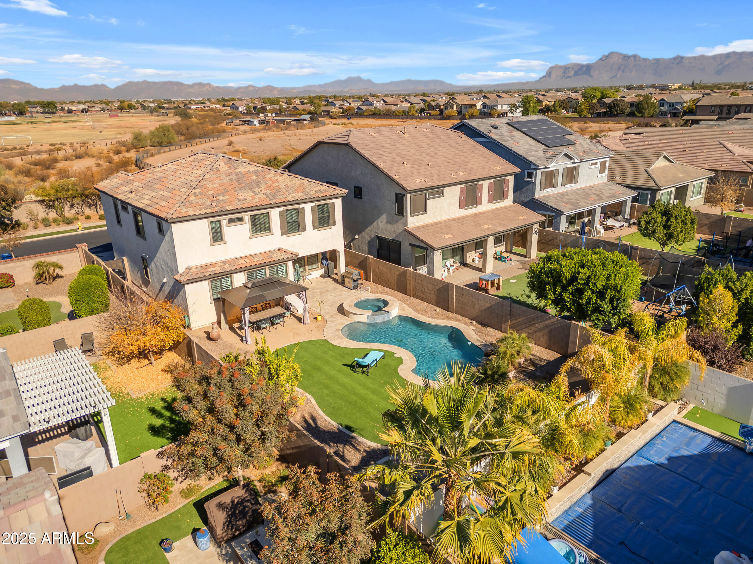 10307 E NOPAL Avenue