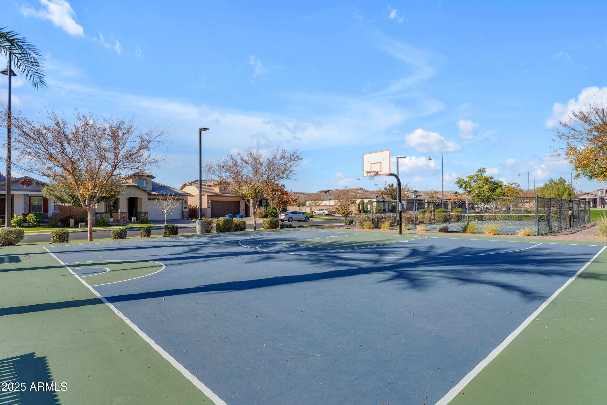 10307 E NOPAL Avenue